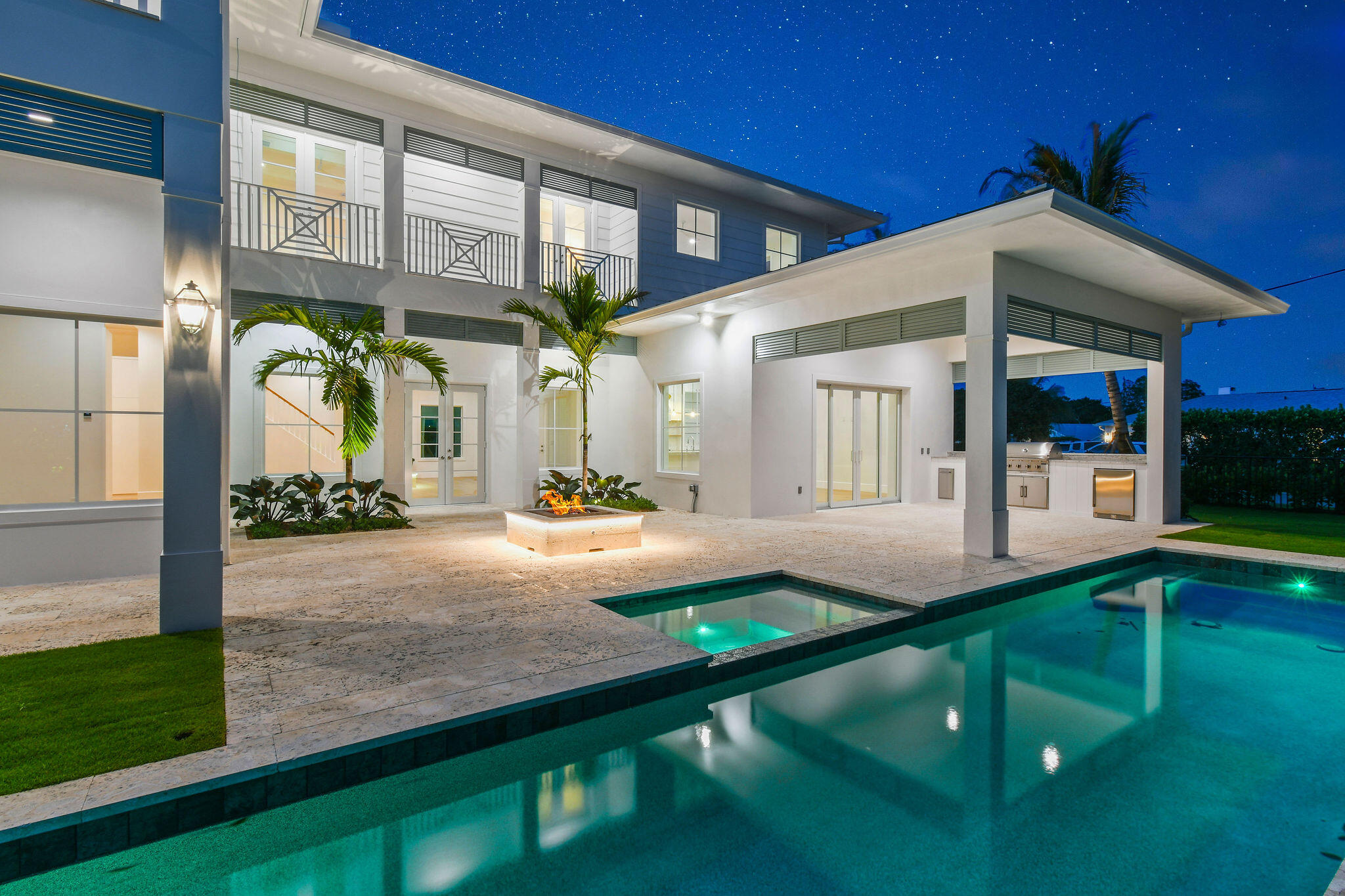 Tequesta Country Club - Residential