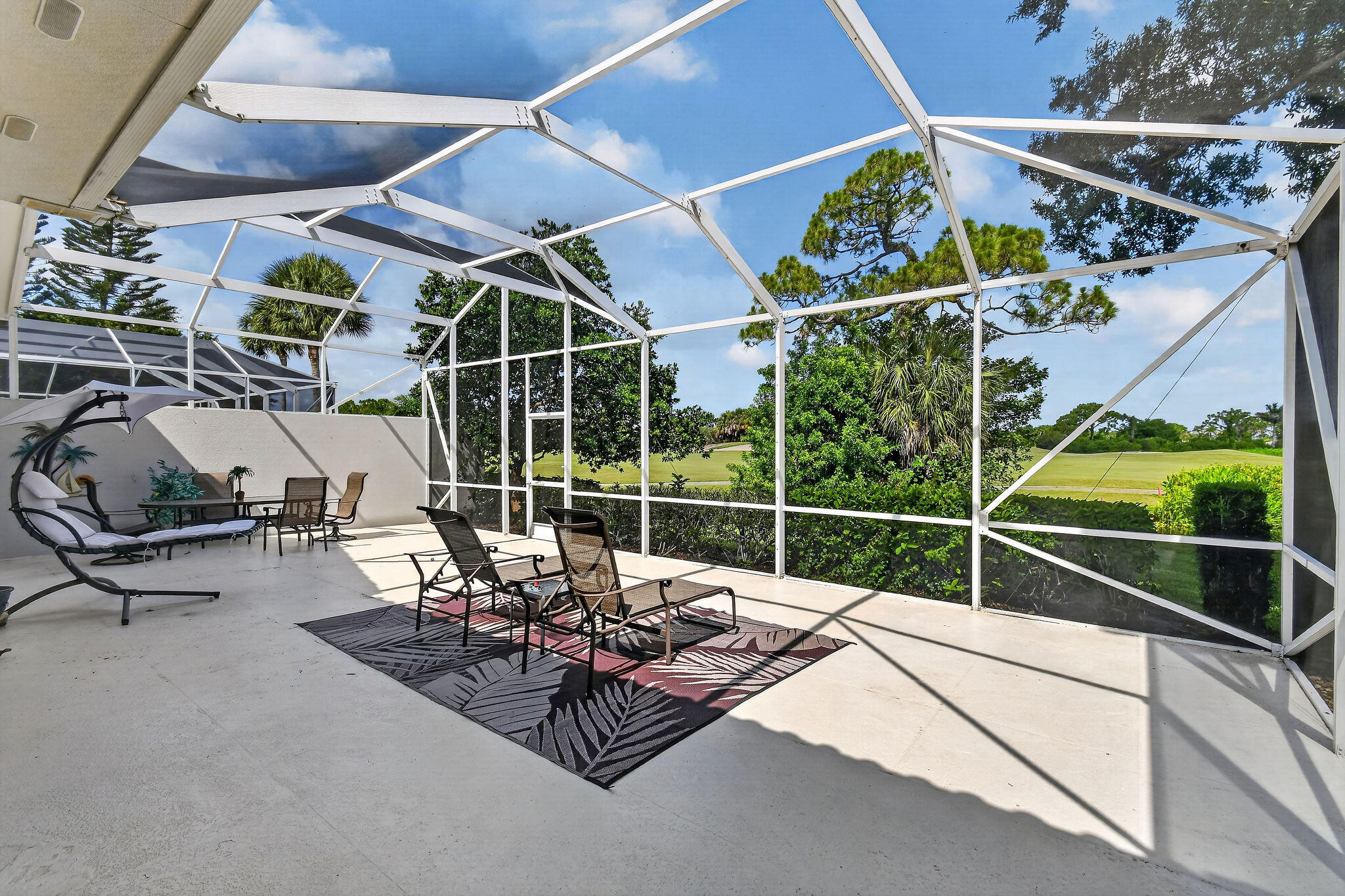 DOUBLE TREE - Residential