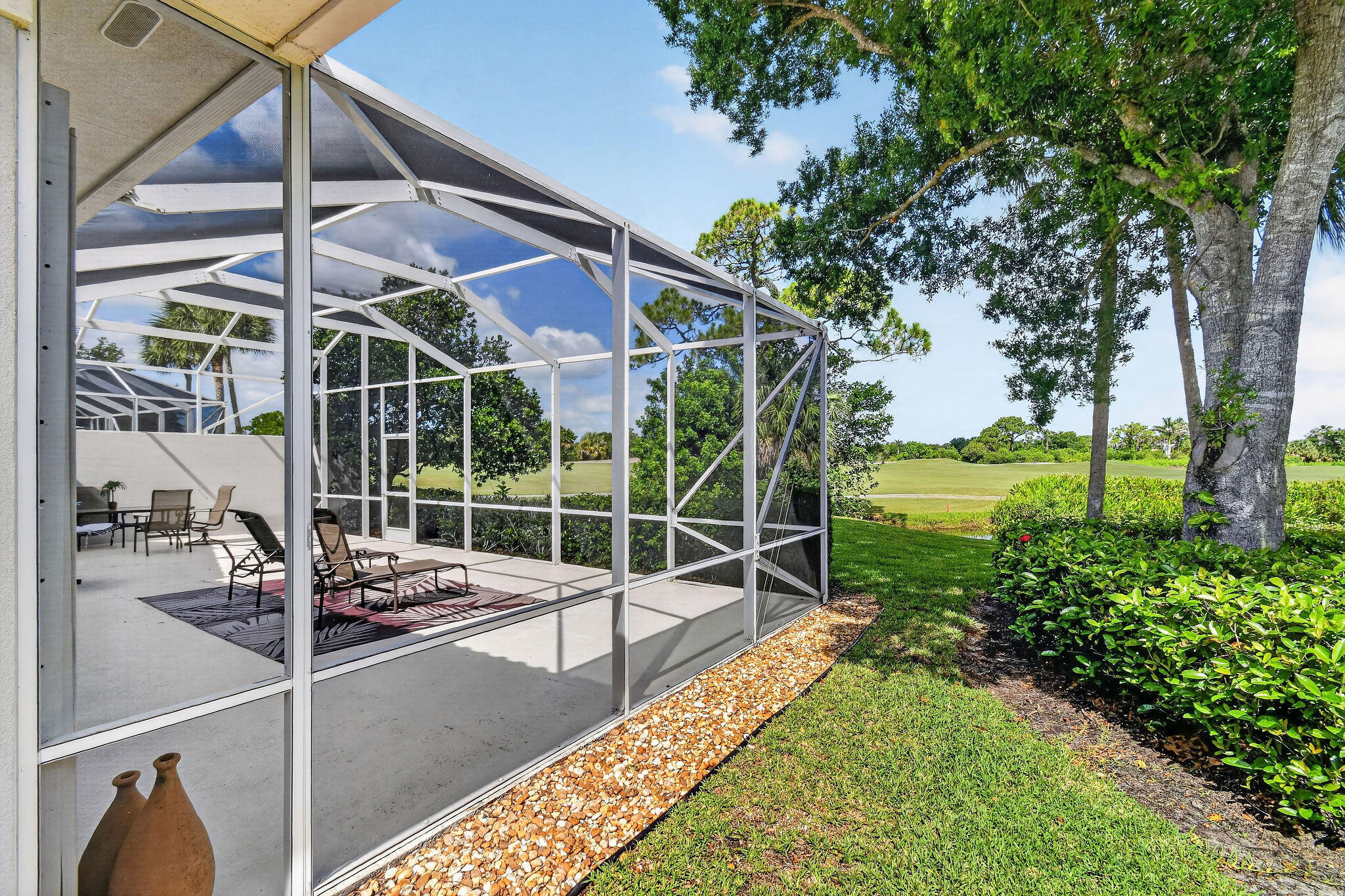 DOUBLE TREE - Residential