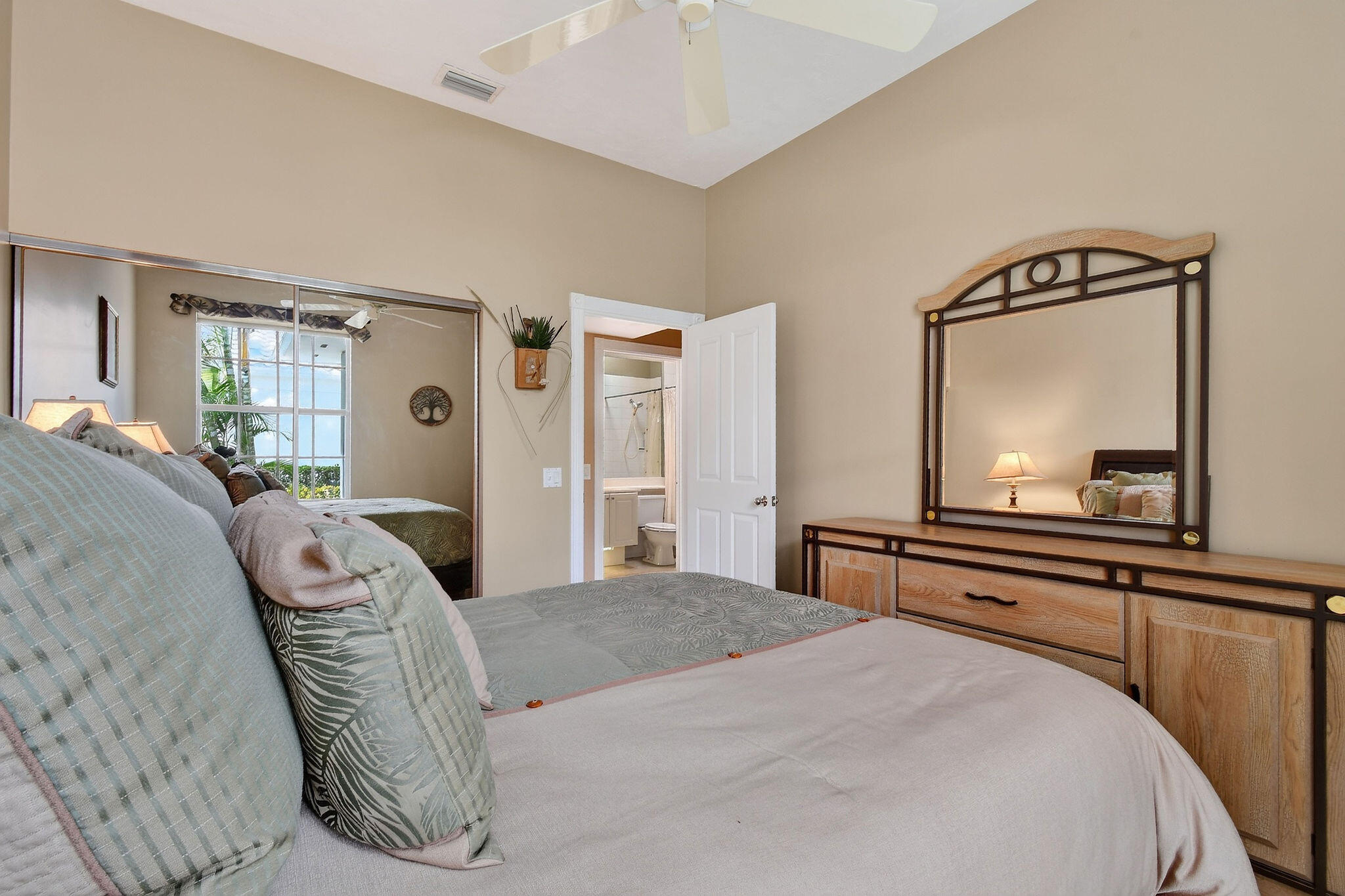 DOUBLE TREE - Residential