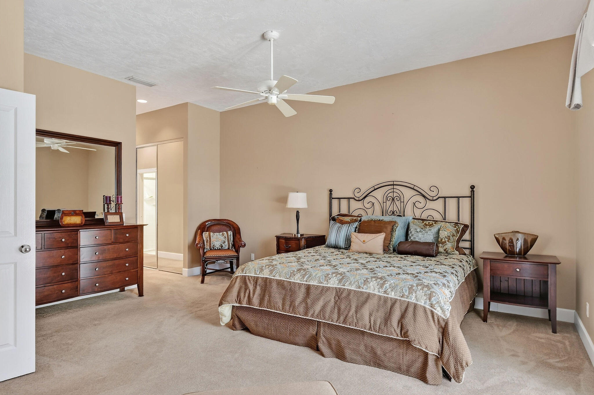 DOUBLE TREE - Residential