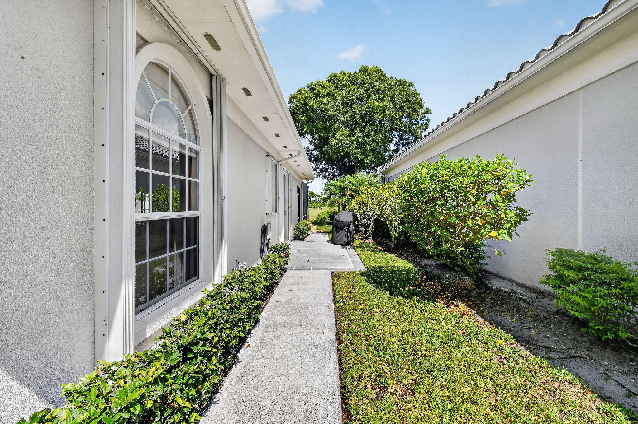 DOUBLE TREE - Residential