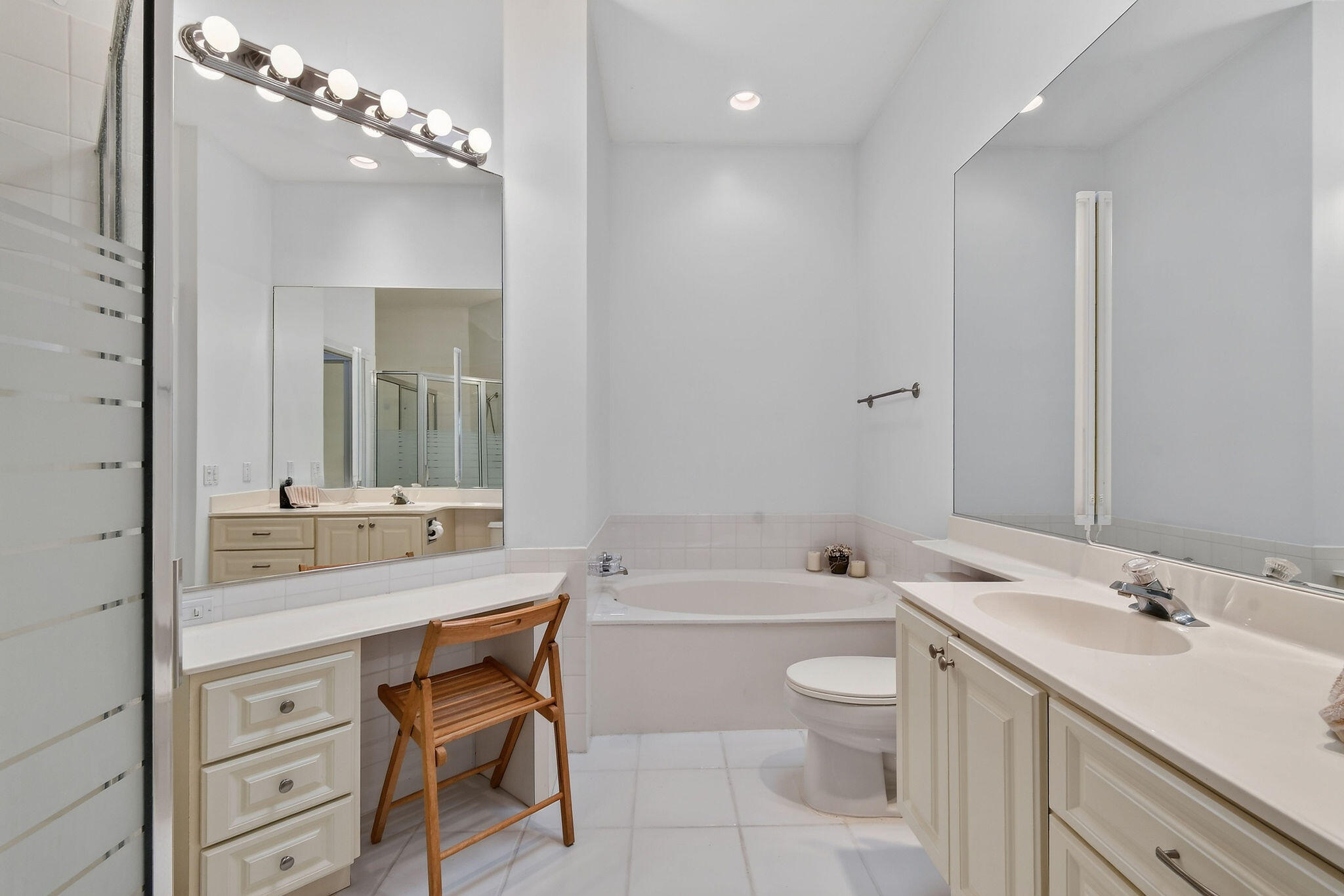 DOUBLE TREE - Residential