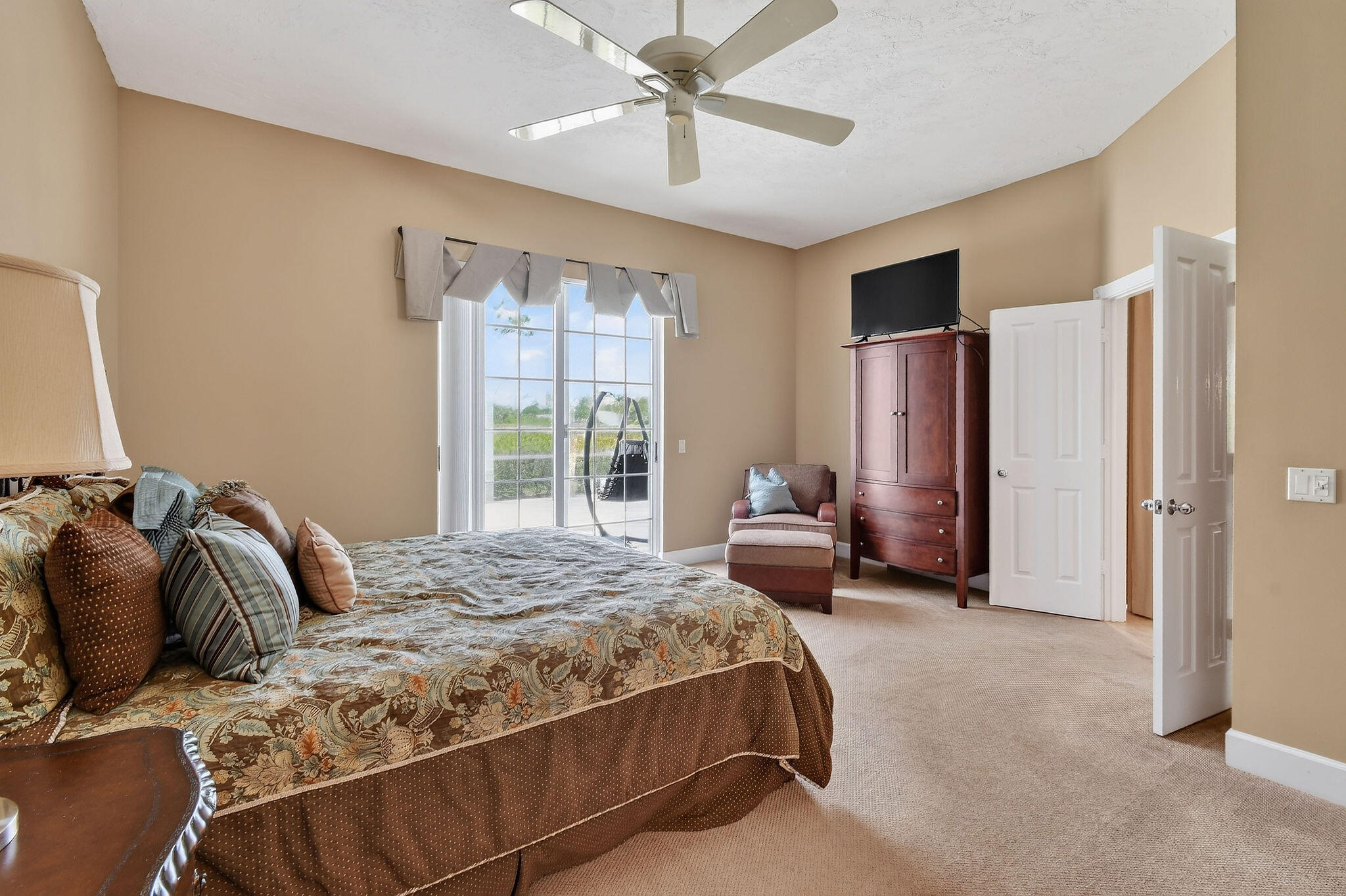DOUBLE TREE - Residential