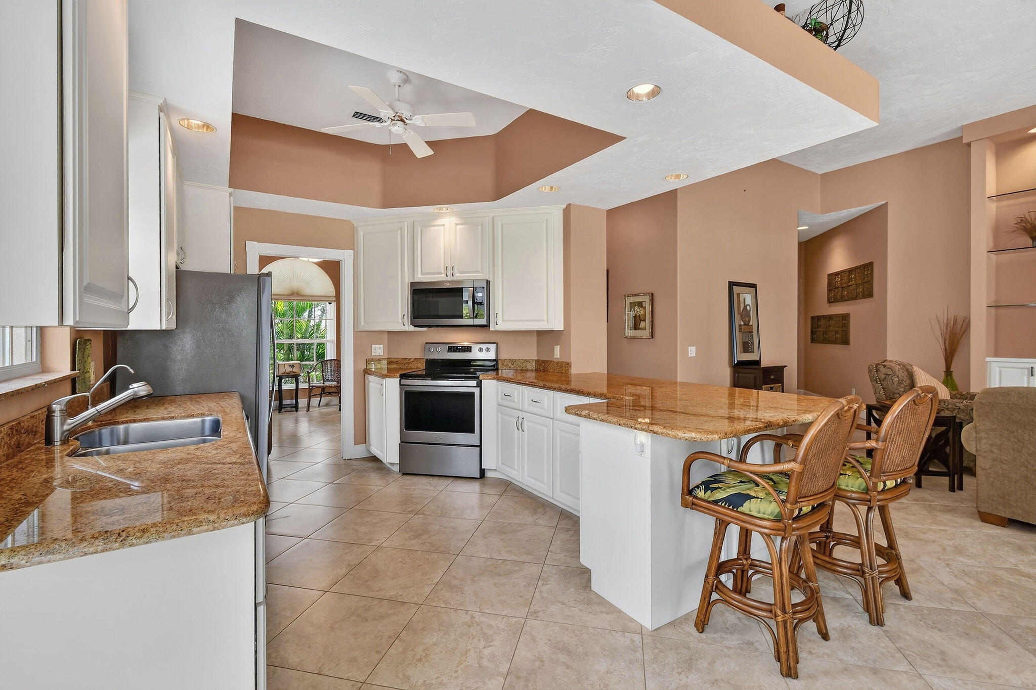DOUBLE TREE - Residential