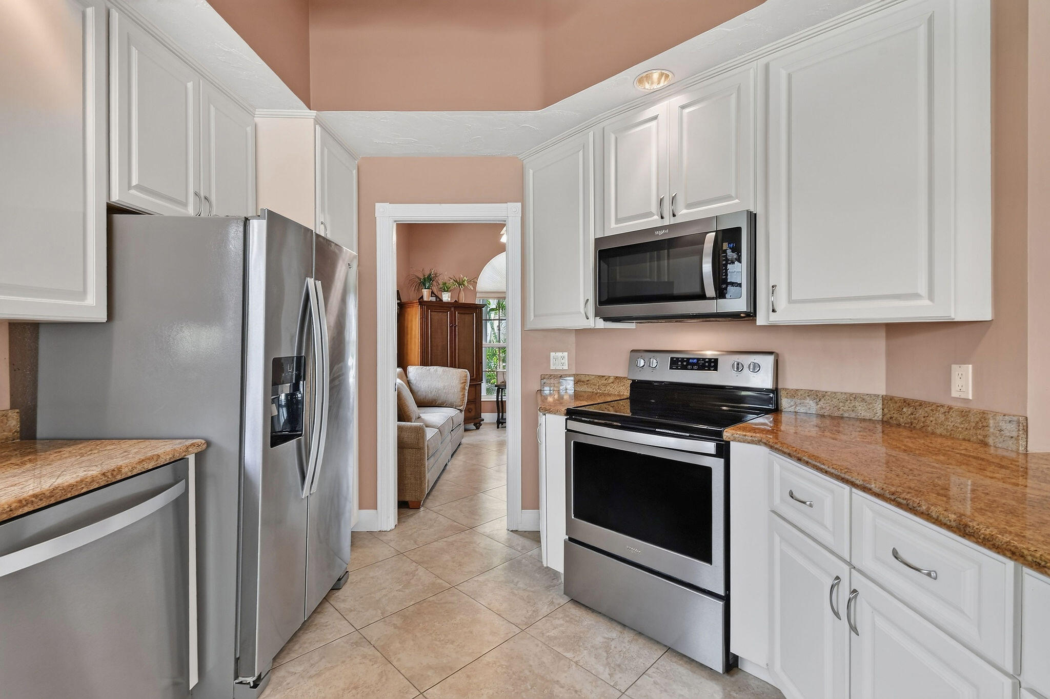 DOUBLE TREE - Residential