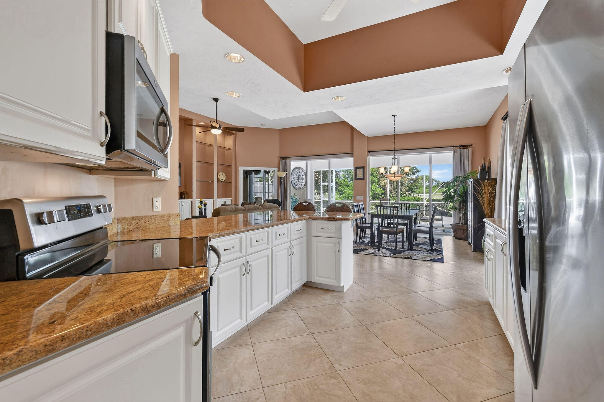 DOUBLE TREE - Residential