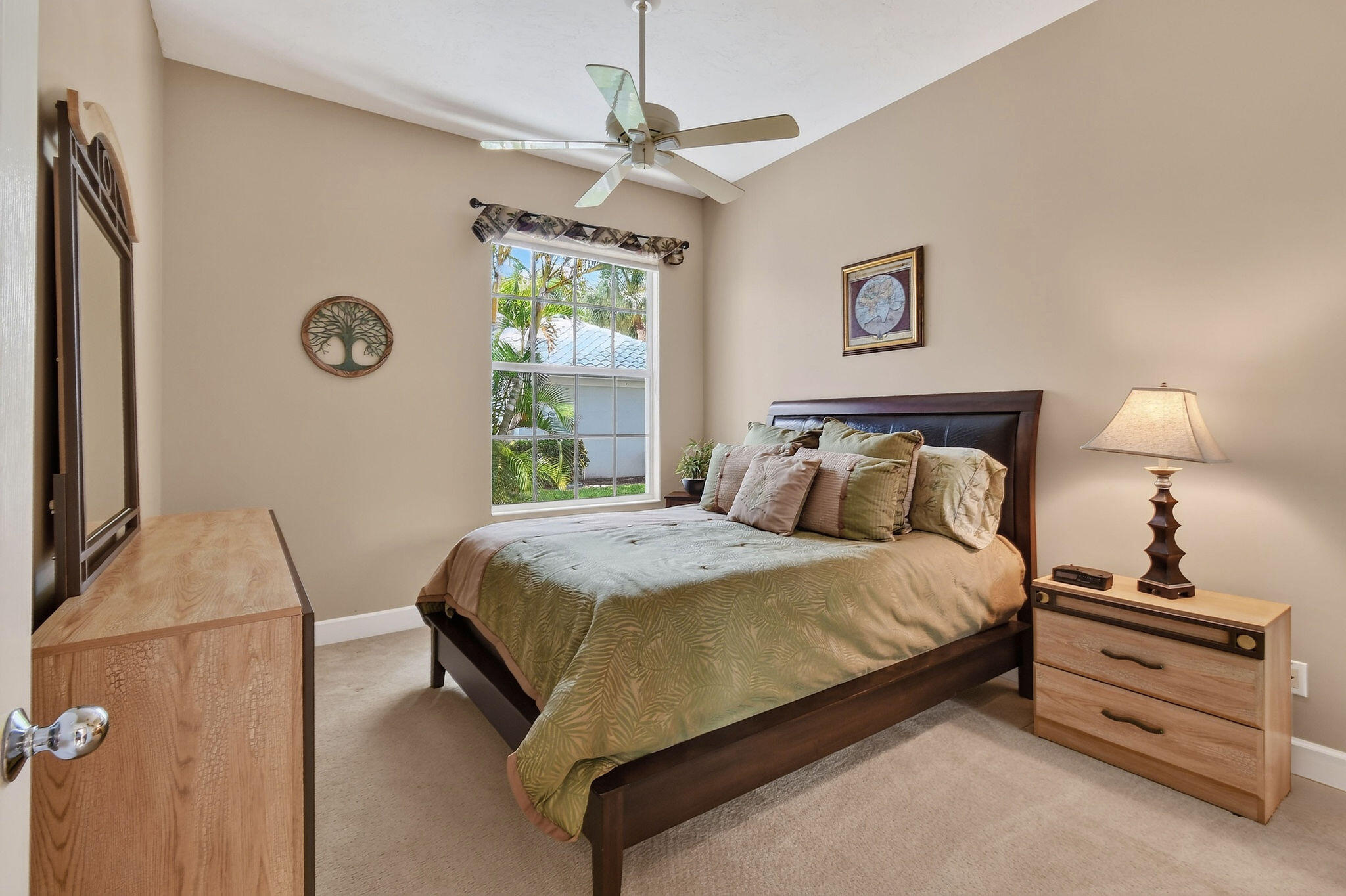 DOUBLE TREE - Residential