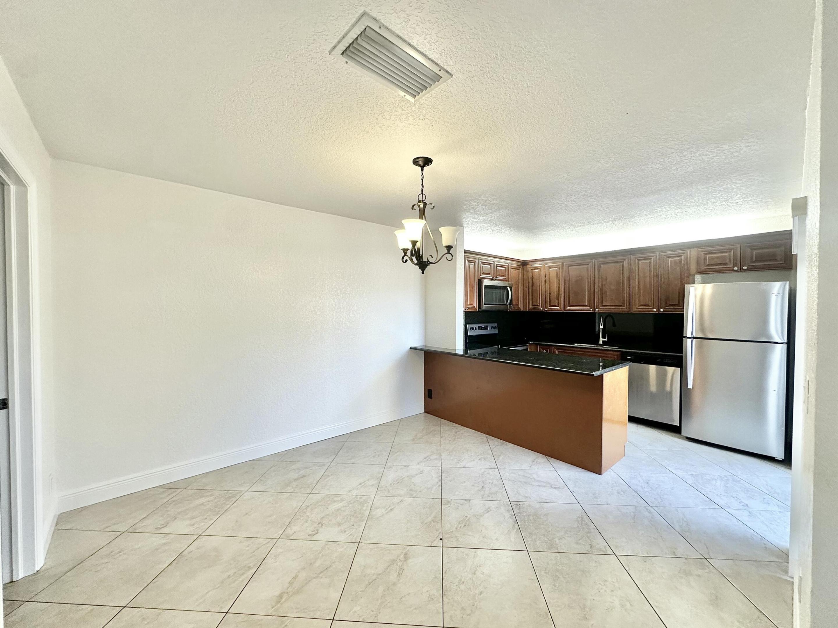 LAKEWOOD OF PALM SPRINGS - Residential