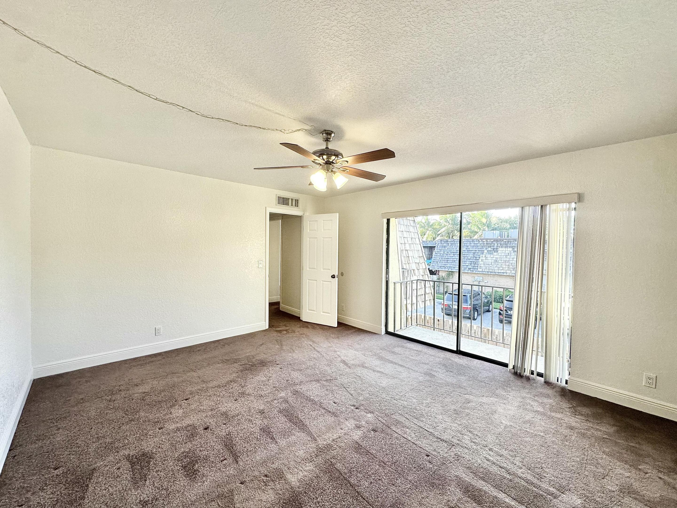 LAKEWOOD OF PALM SPRINGS - Residential