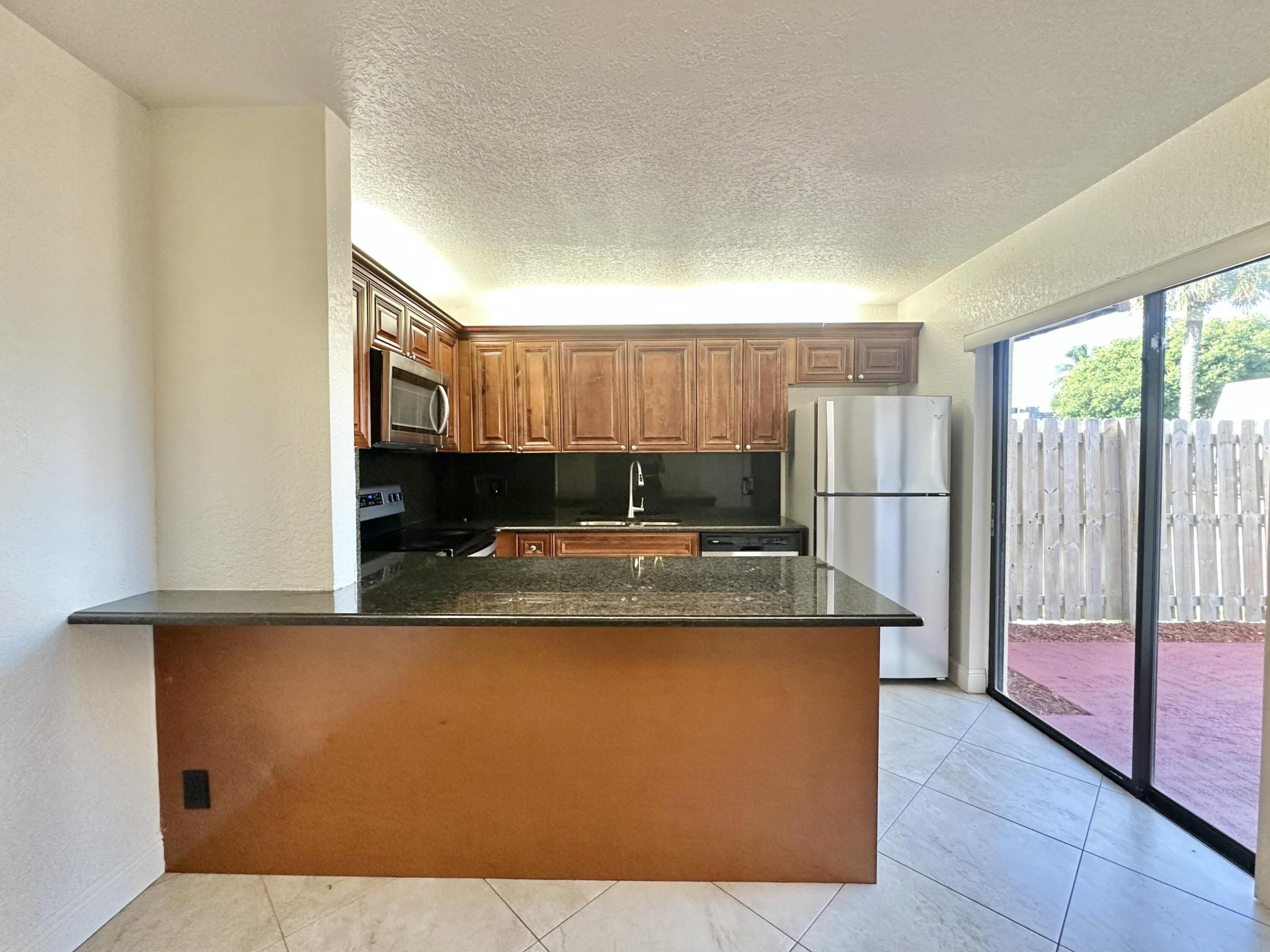 LAKEWOOD OF PALM SPRINGS - Residential