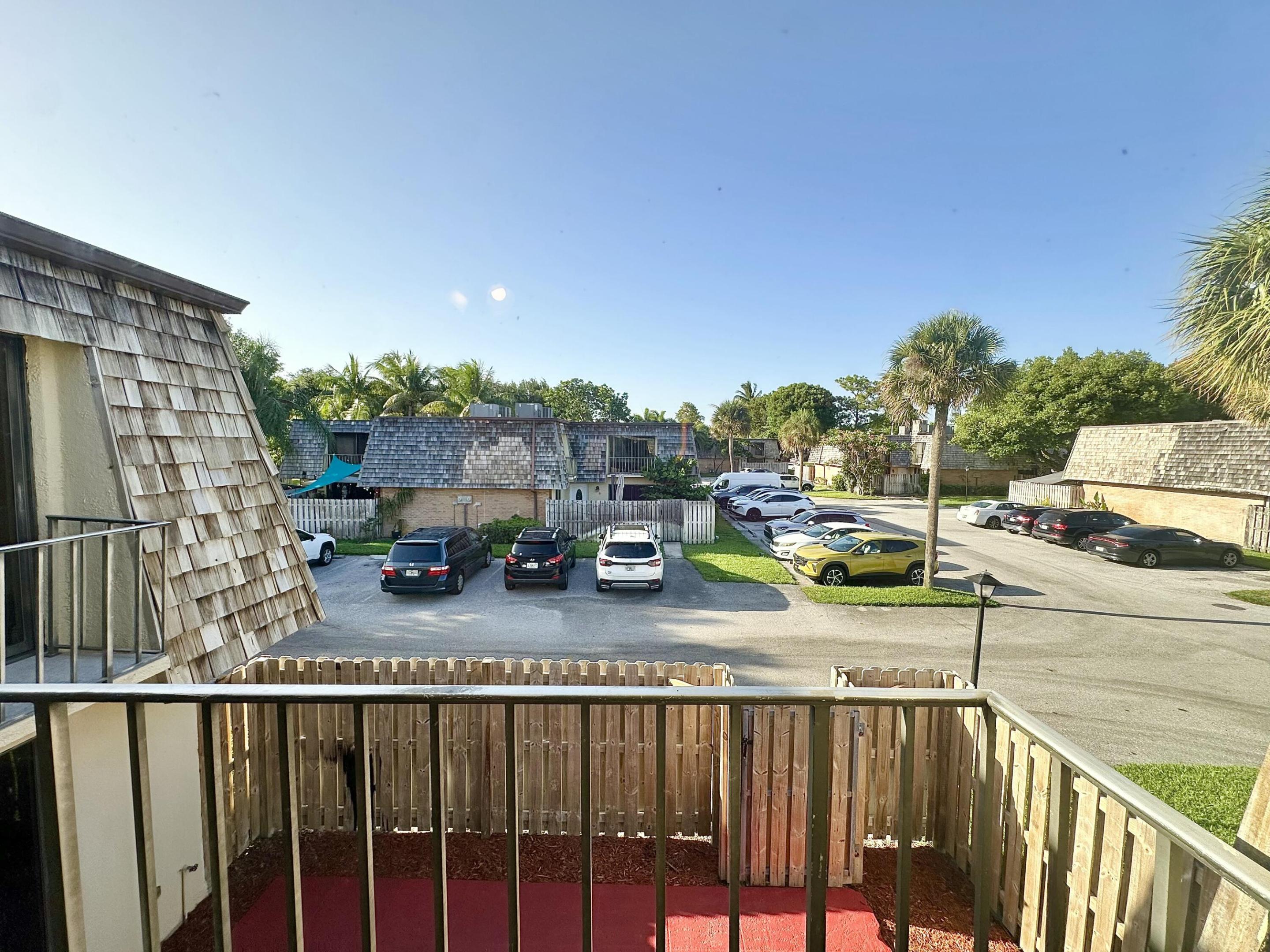LAKEWOOD OF PALM SPRINGS - Residential