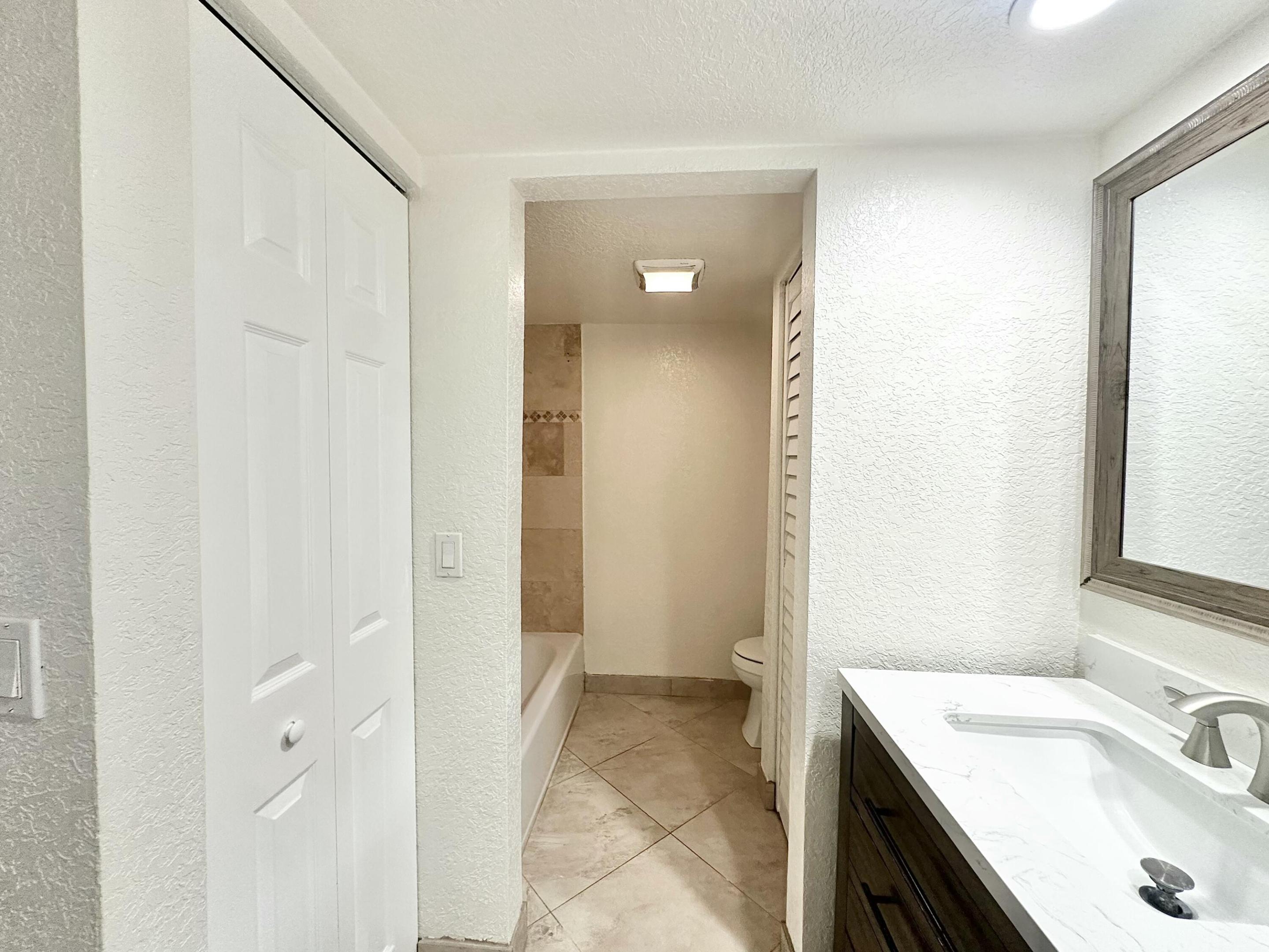 LAKEWOOD OF PALM SPRINGS - Residential