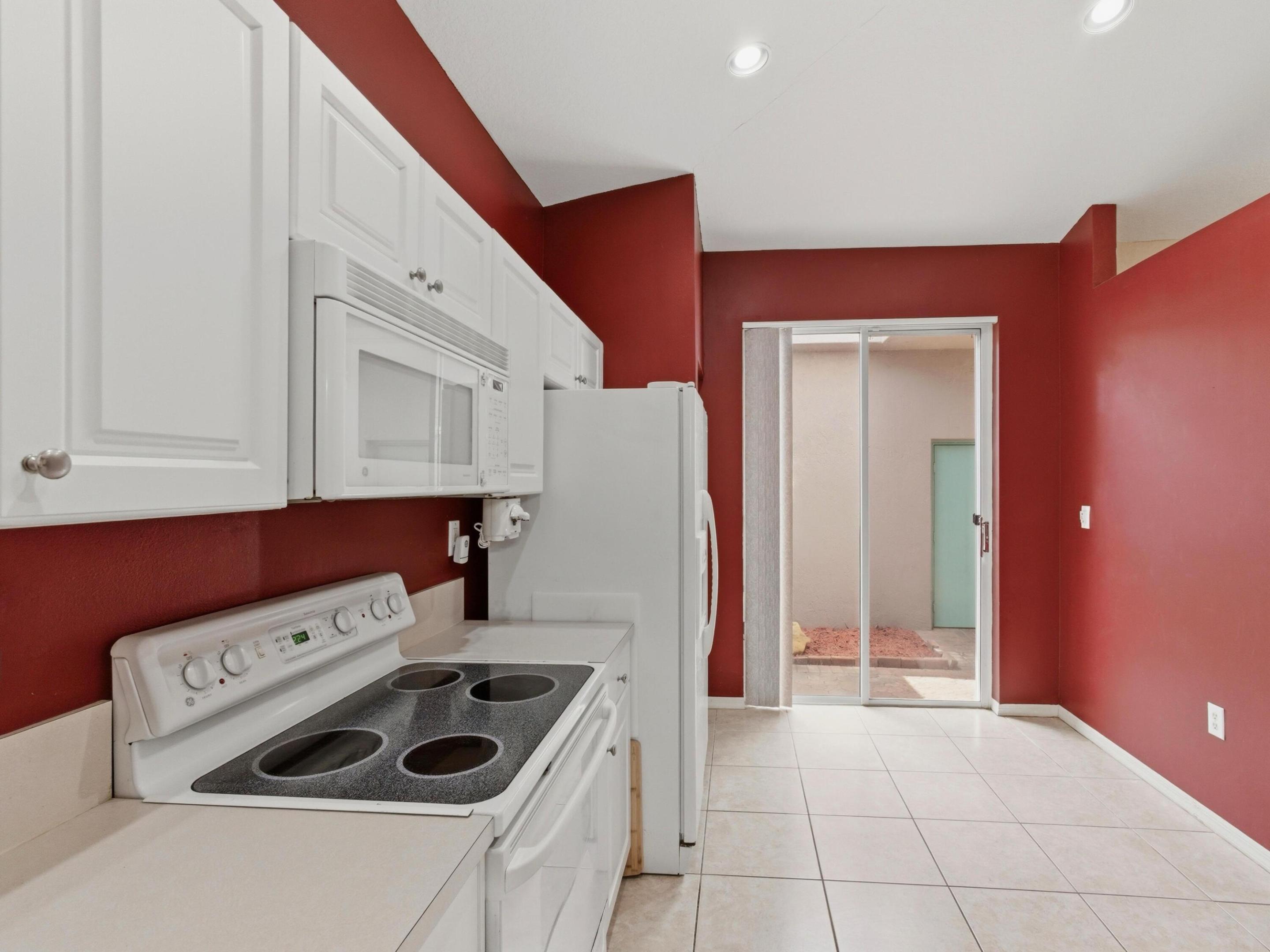 REGENCY HOMES AT SUNRISE - Residential
