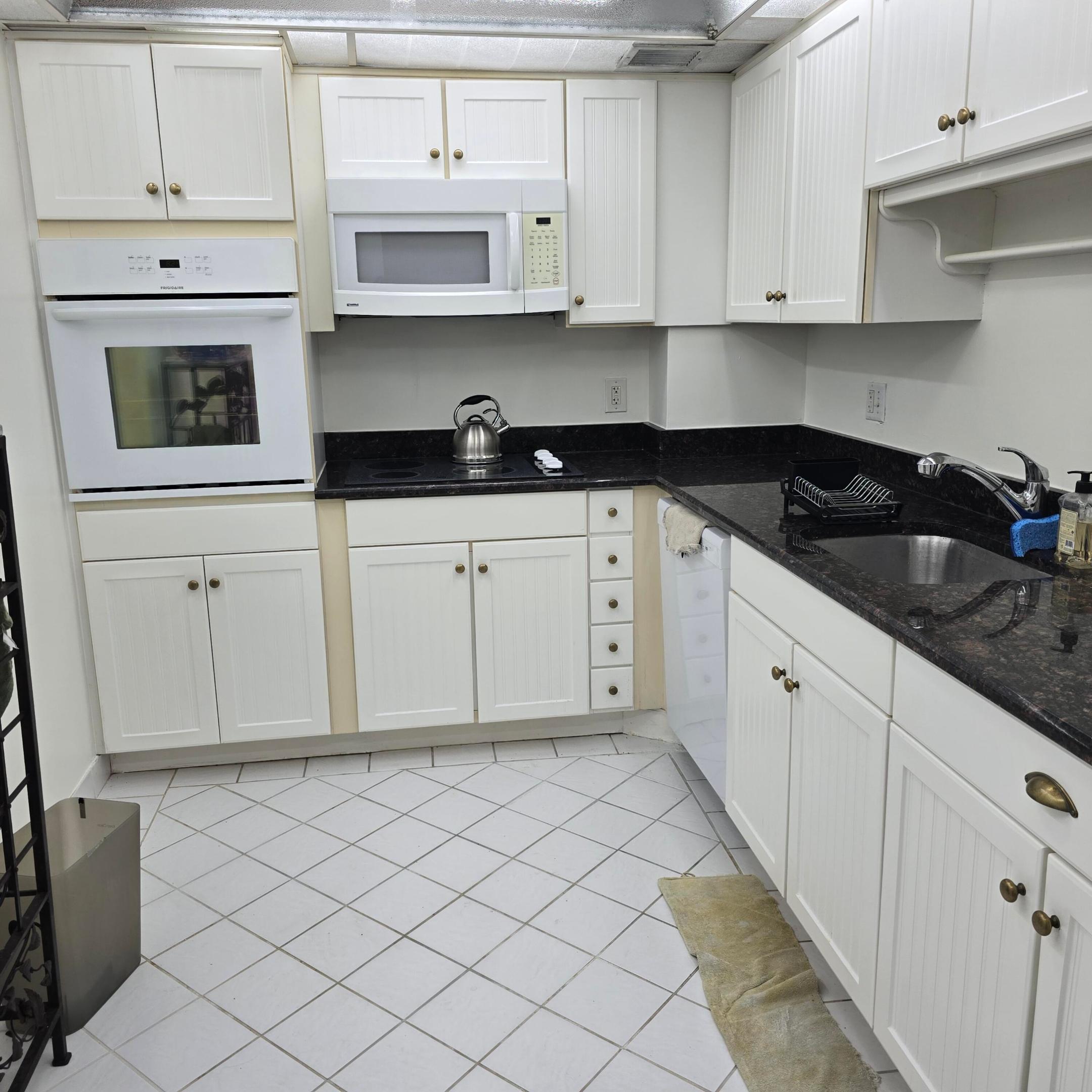 The Patrician of Palm Beach - Residential