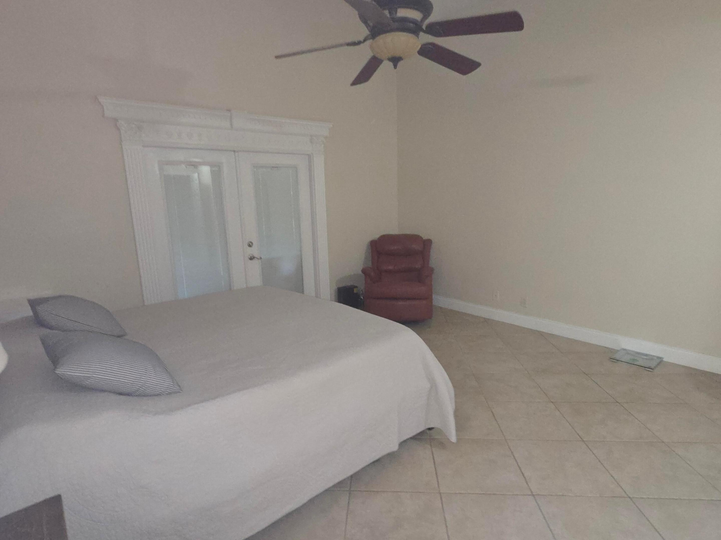VILLAGES OF HILLSBORO SEC 2 - Residential Lease