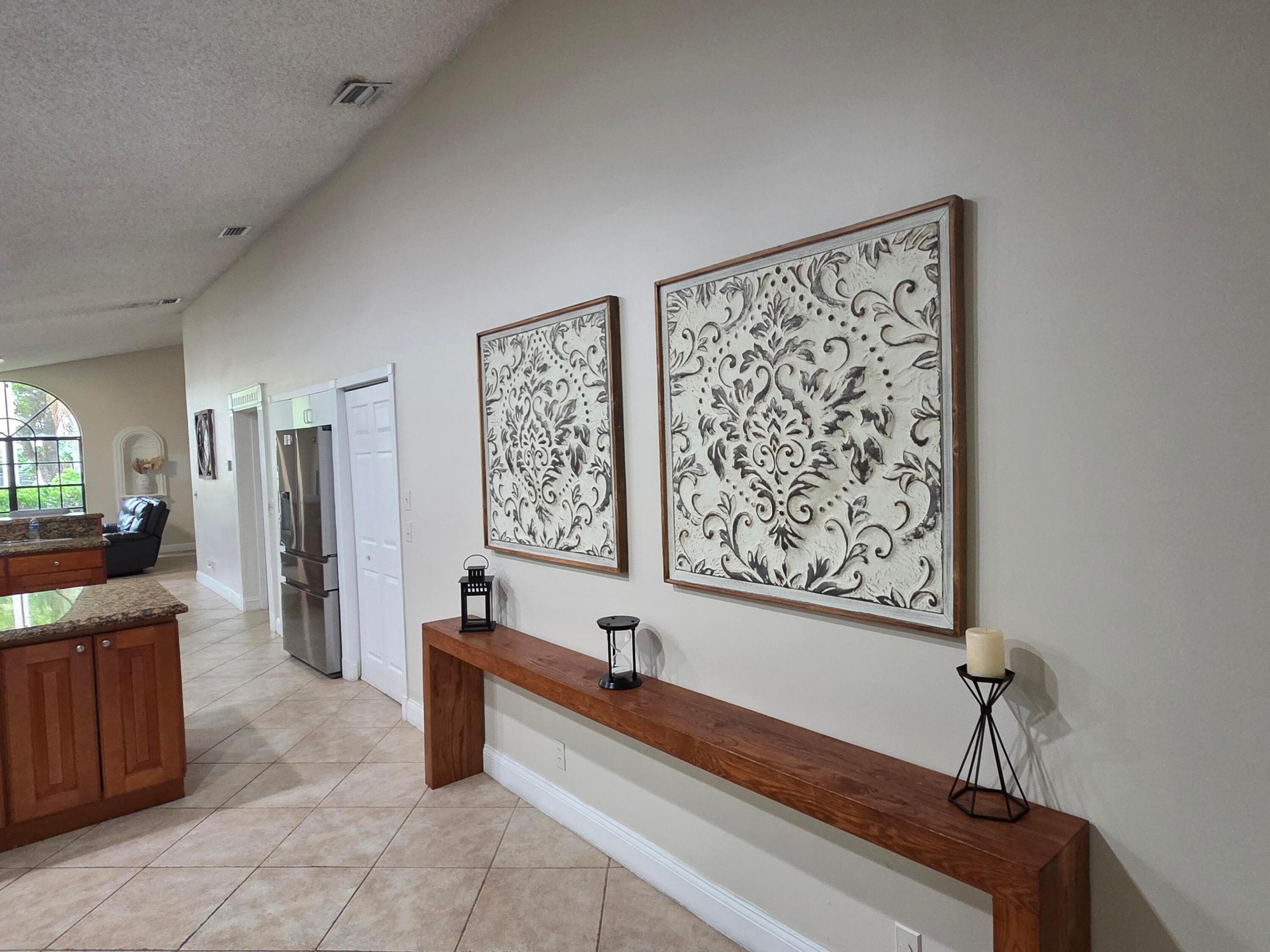 VILLAGES OF HILLSBORO SEC 2 - Residential Lease