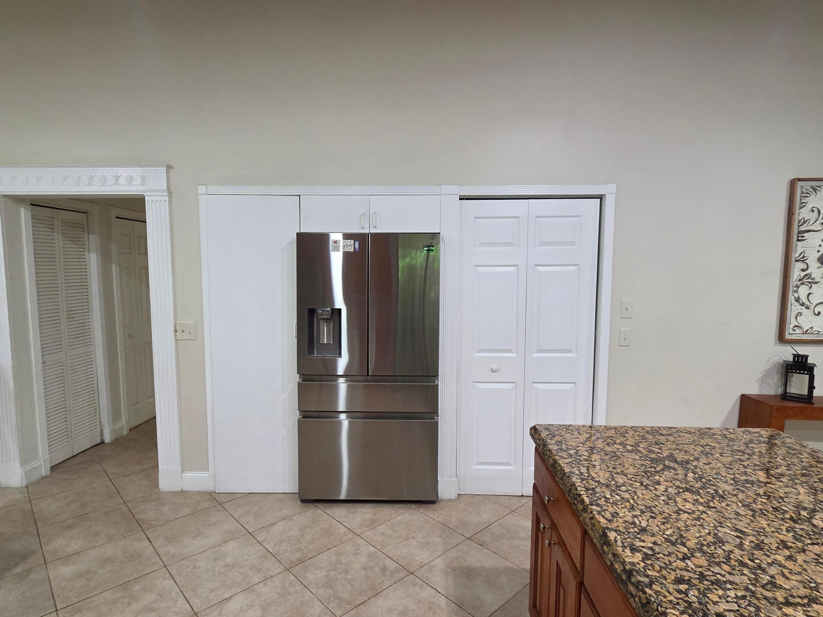 VILLAGES OF HILLSBORO SEC 2 - Residential Lease