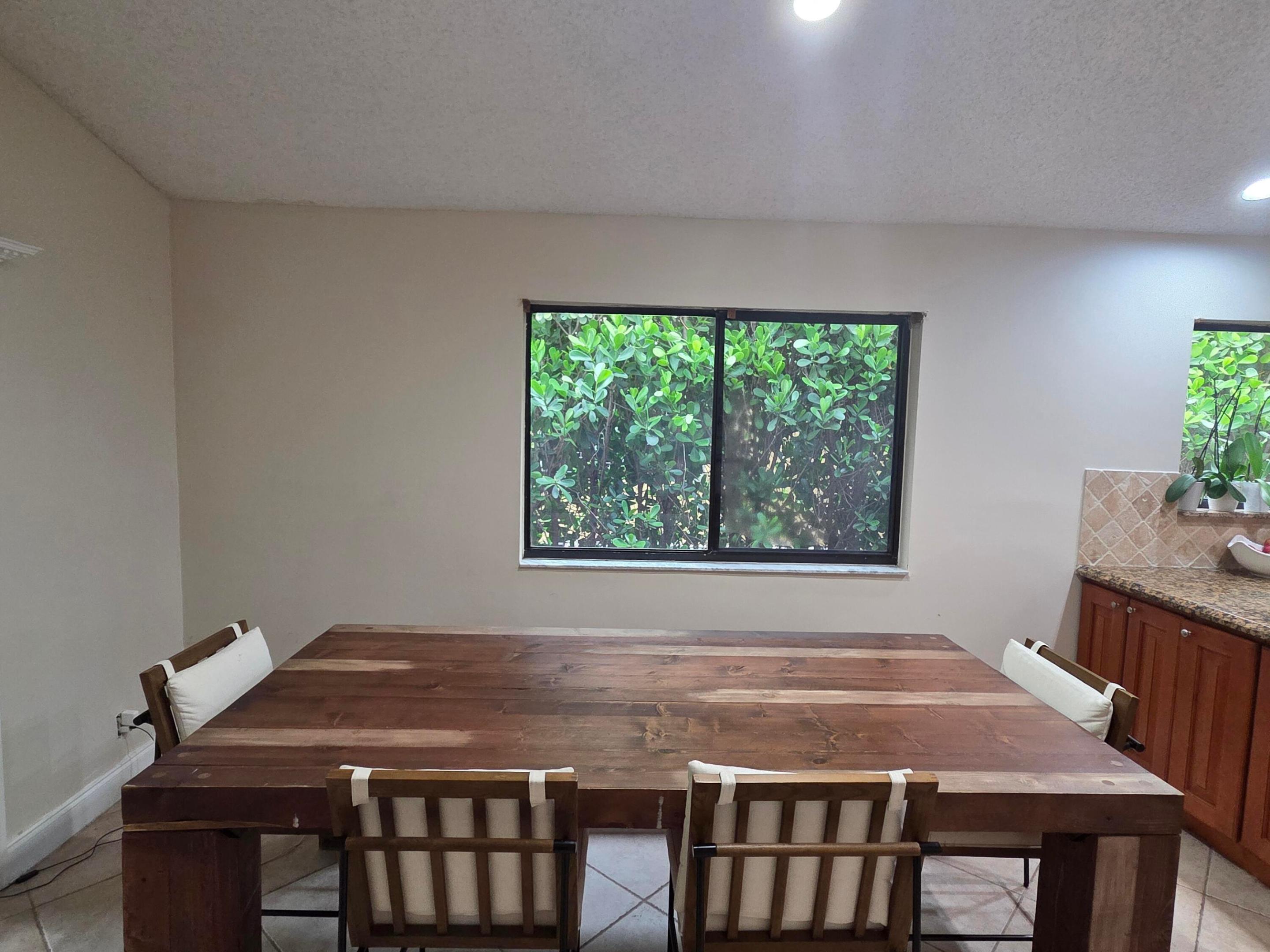 VILLAGES OF HILLSBORO SEC 2 - Residential Lease