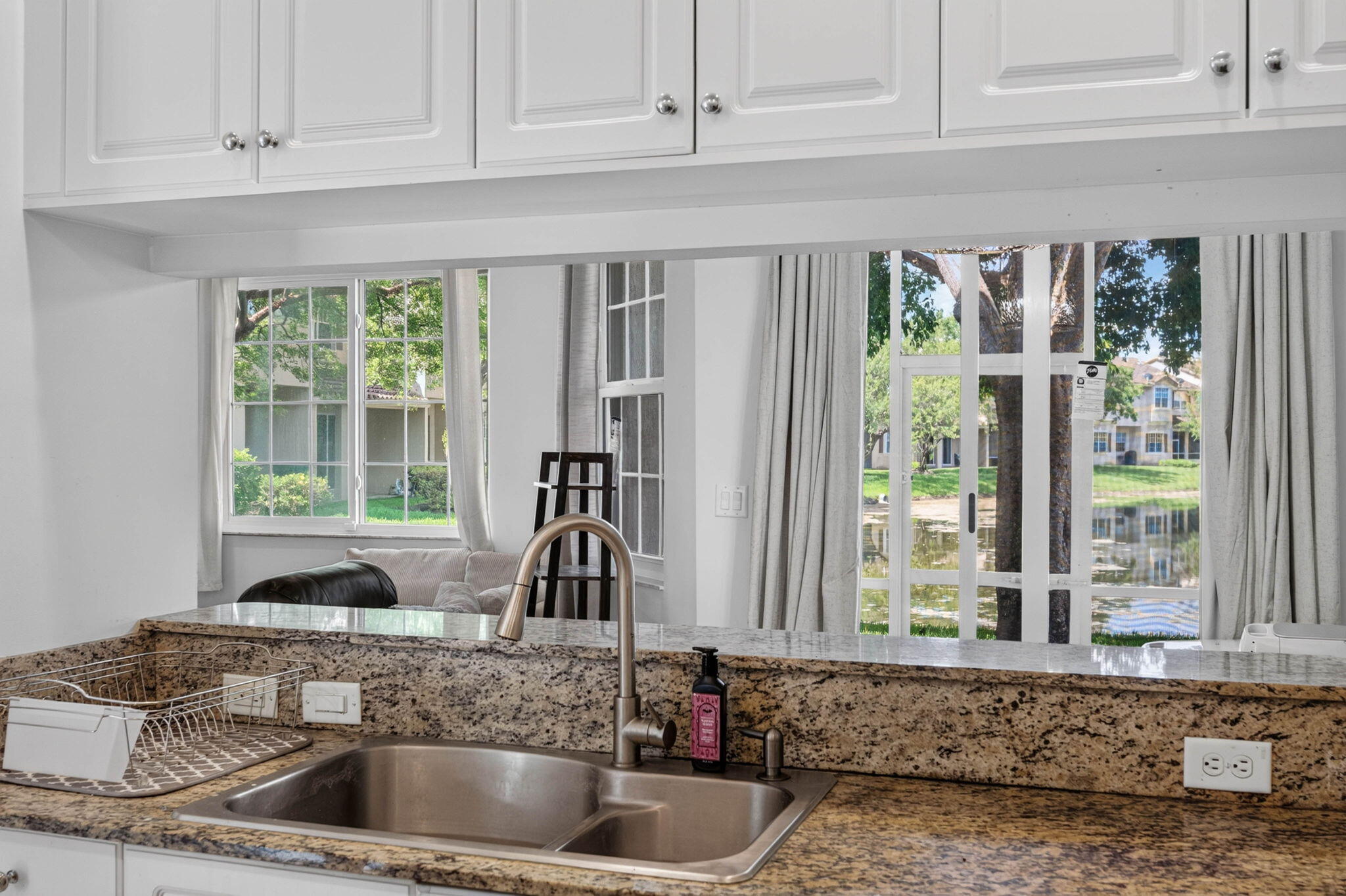 ROLLING HILLS GOLF & TENNIS CLUB - Residential