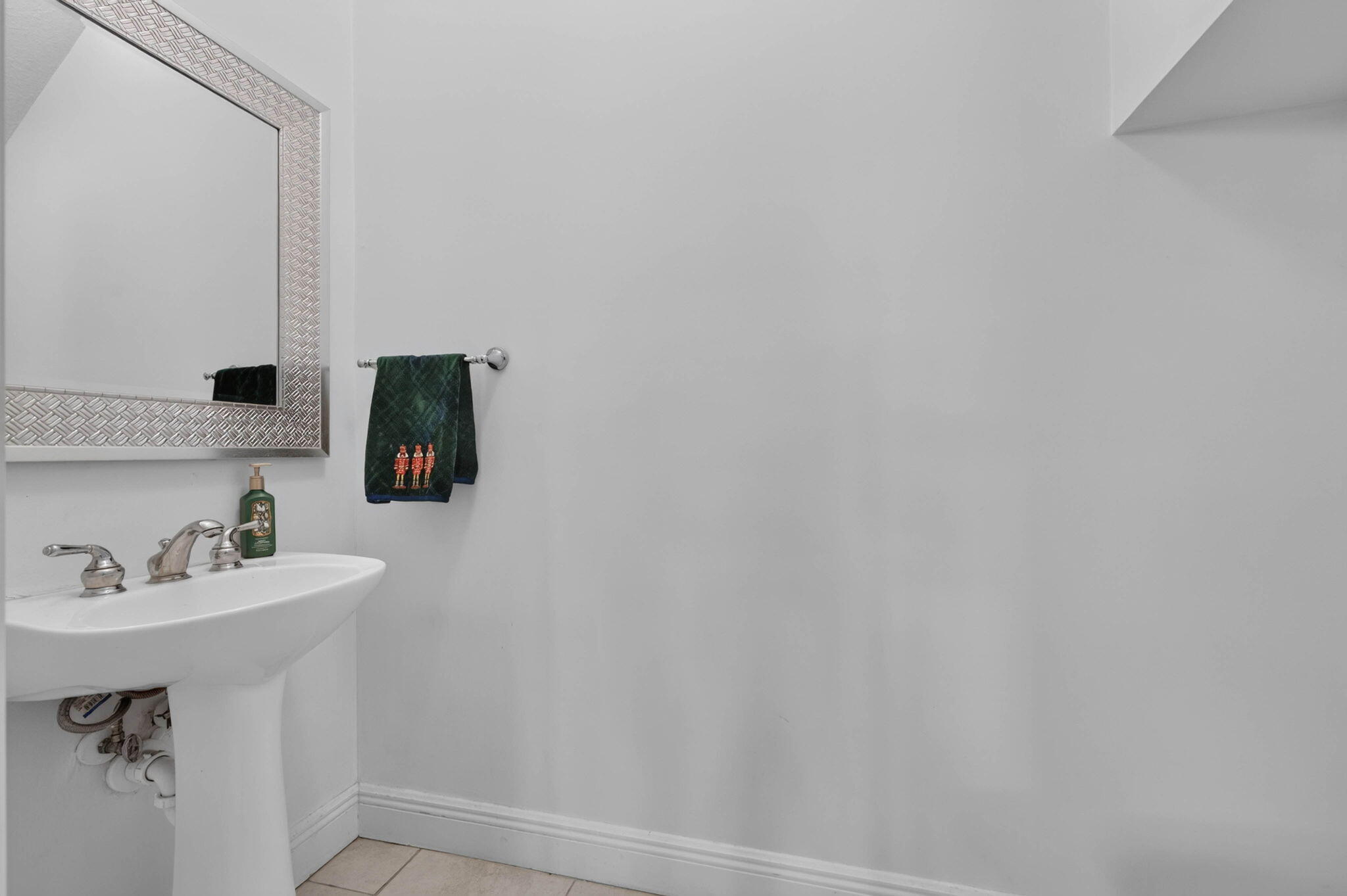 ROLLING HILLS GOLF & TENNIS CLUB - Residential