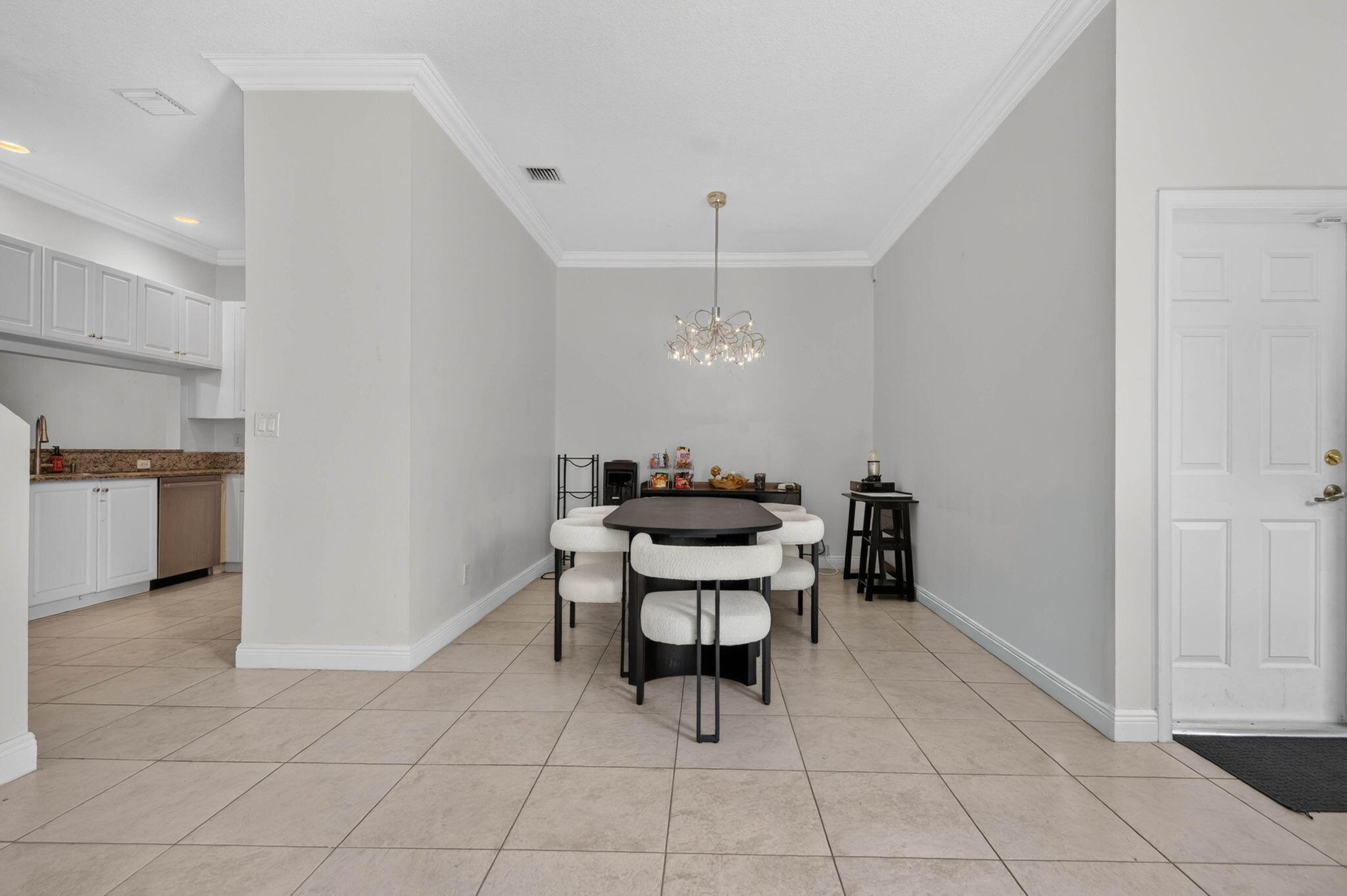 ROLLING HILLS GOLF & TENNIS CLUB - Residential