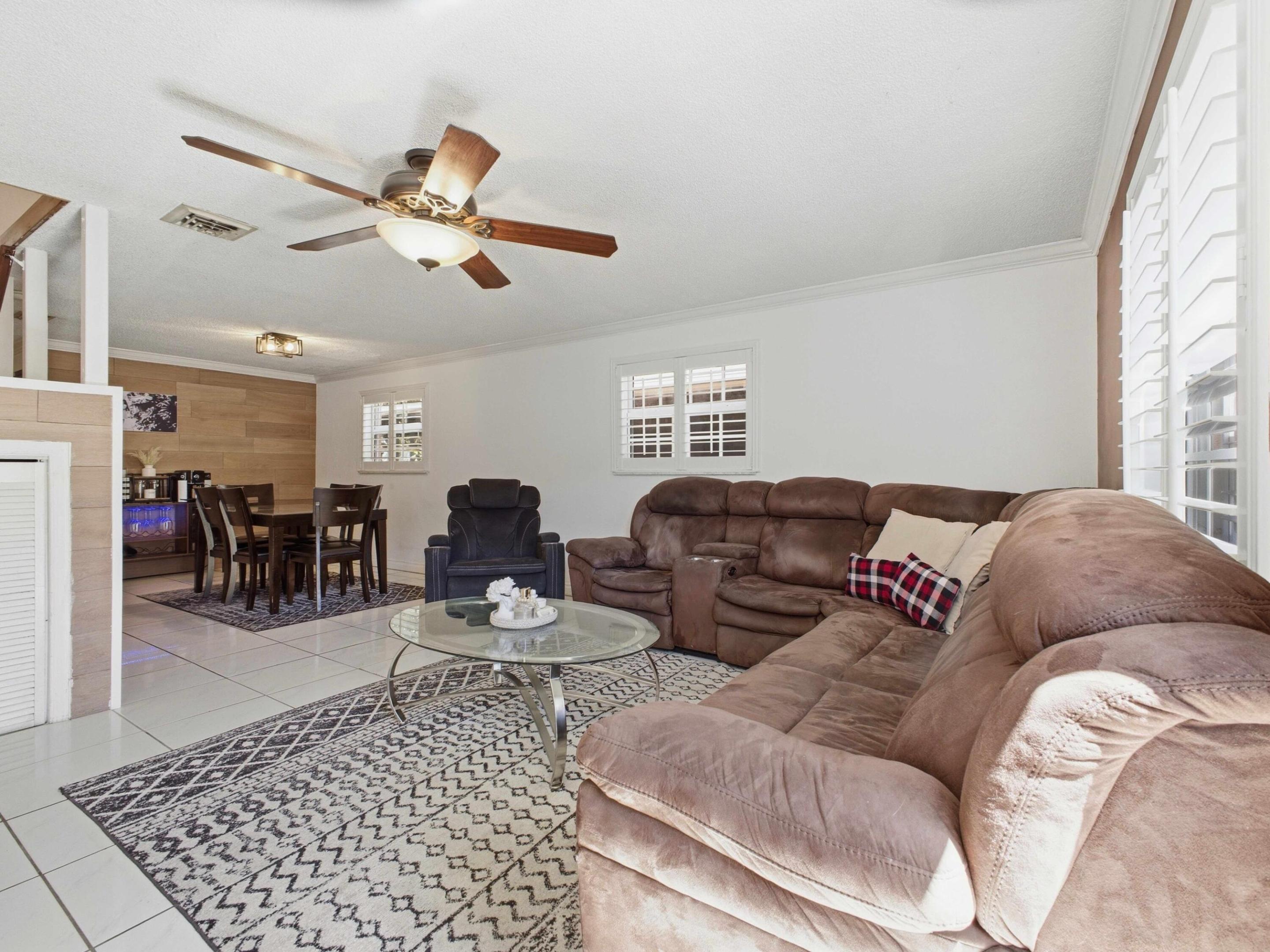 PALM TOWNHOUSE CONDO - Residential