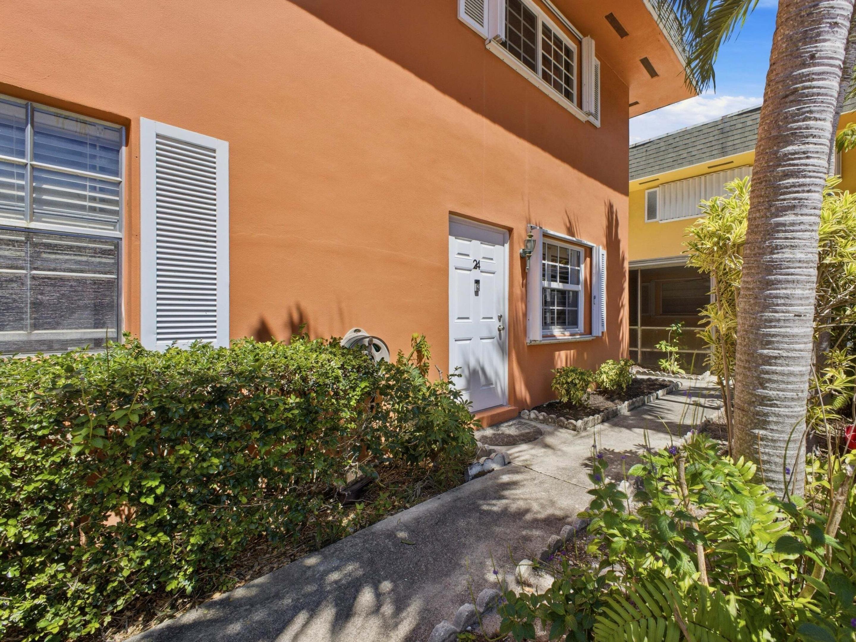 PALM TOWNHOUSE CONDO - Residential