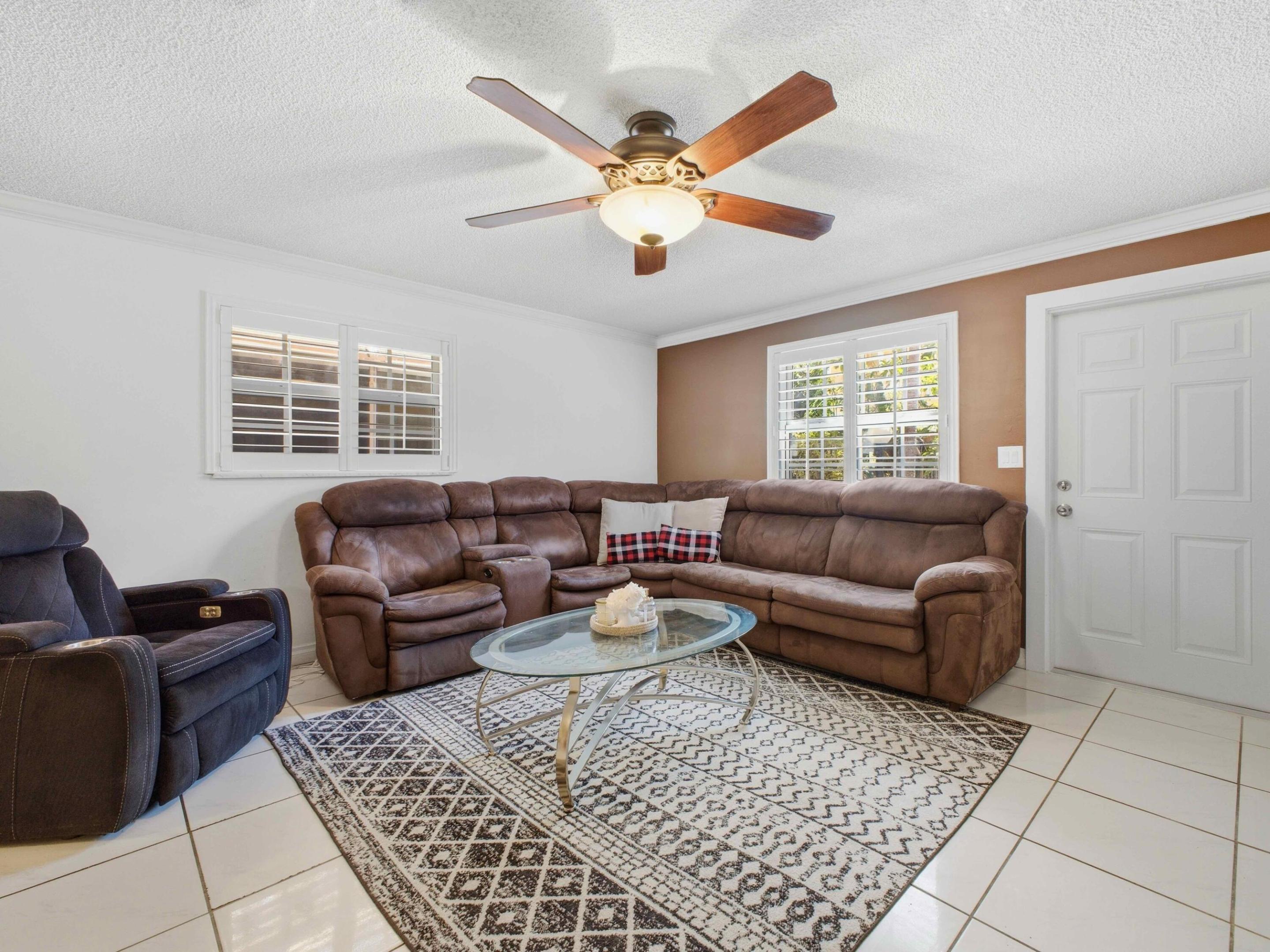 PALM TOWNHOUSE CONDO - Residential