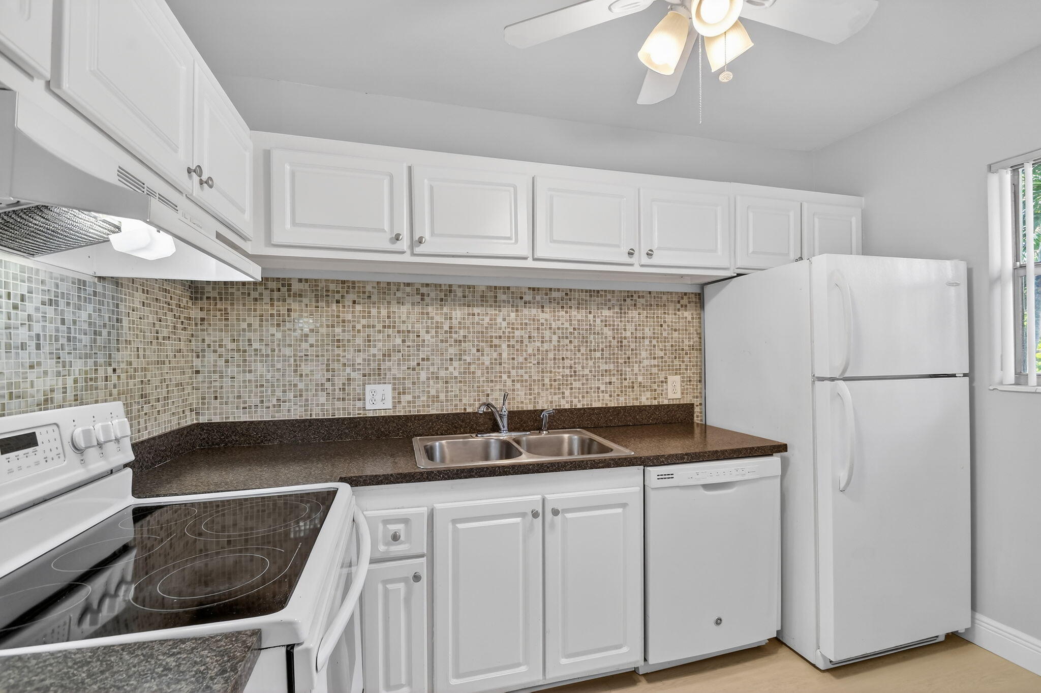 KEN-LEE GARDENS CONDO - Residential