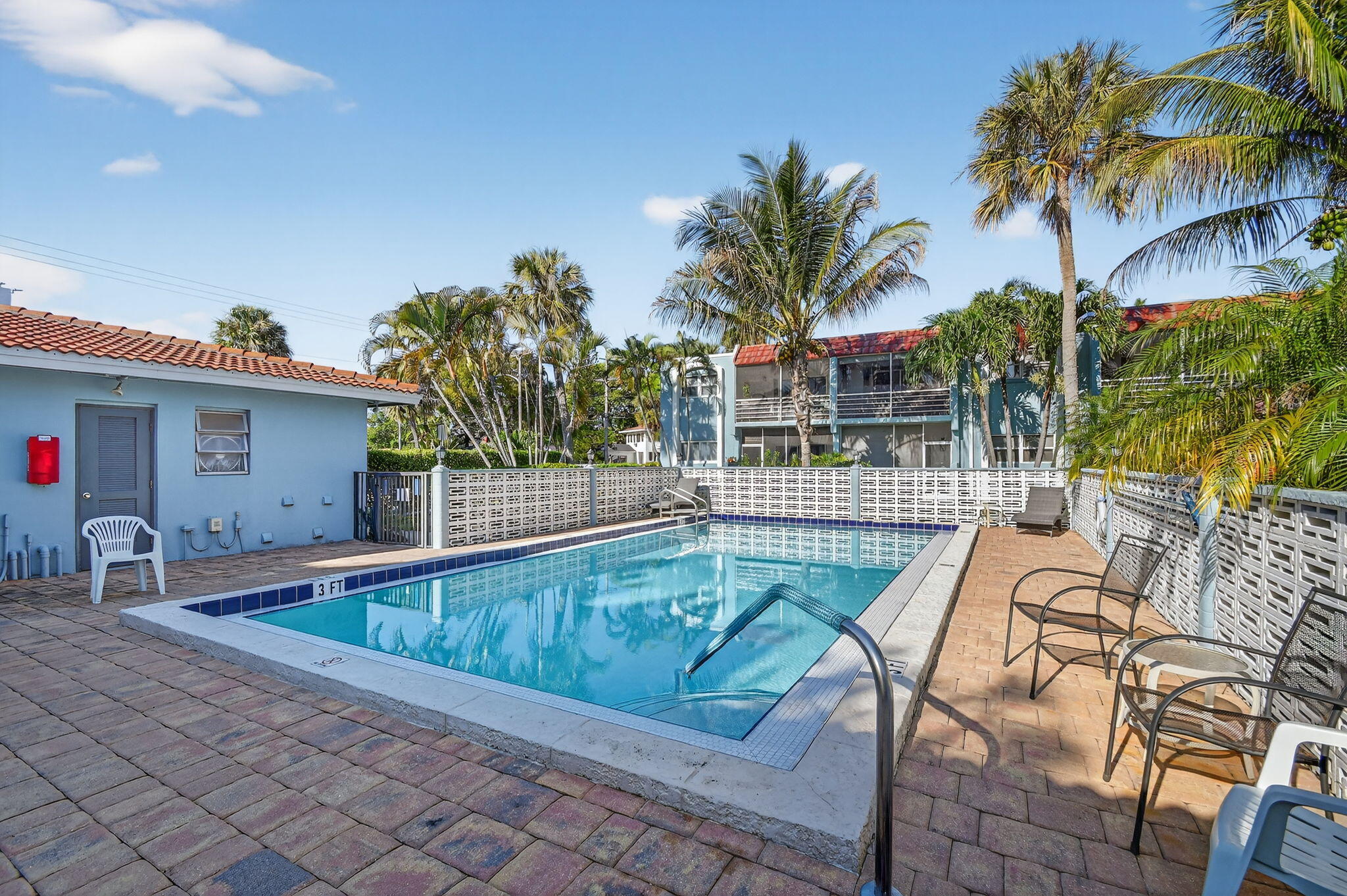 KEN-LEE GARDENS CONDO - Residential