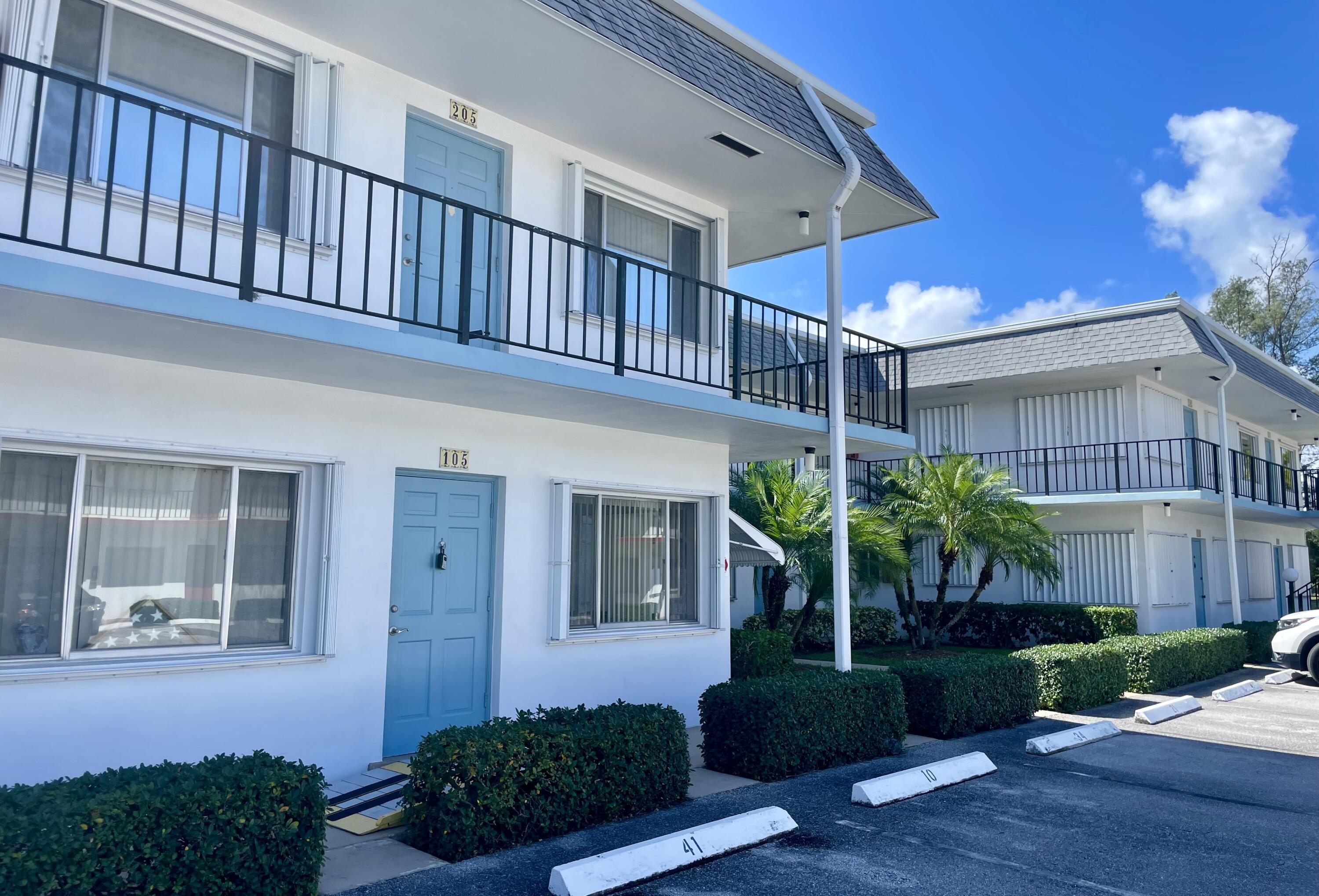 MURRY HILLS APT BLDG CONDO - Residential