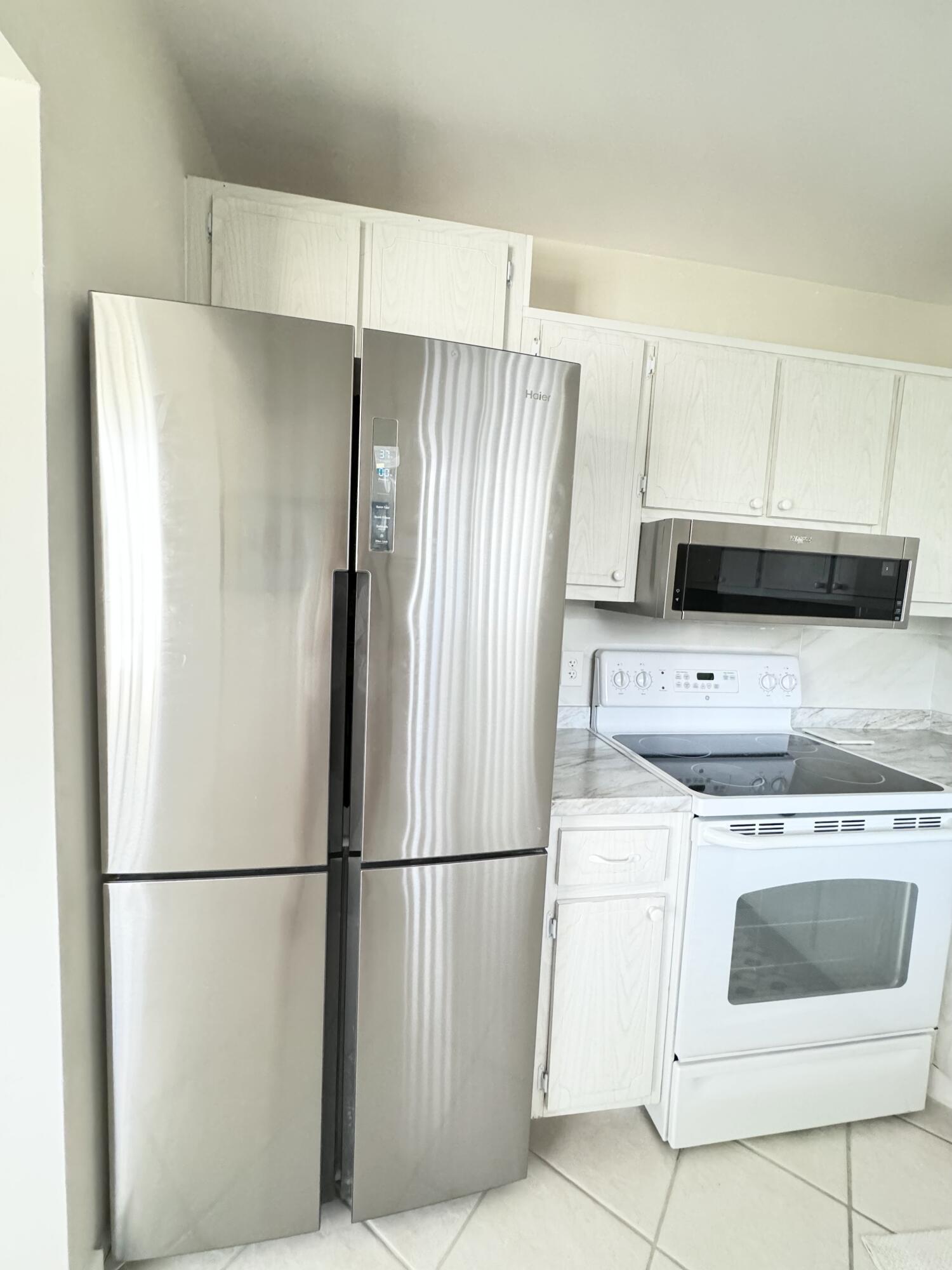 MURRY HILLS APT BLDG CONDO - Residential