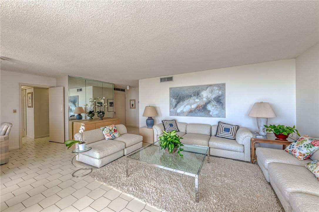CORINTHIAN - Residential