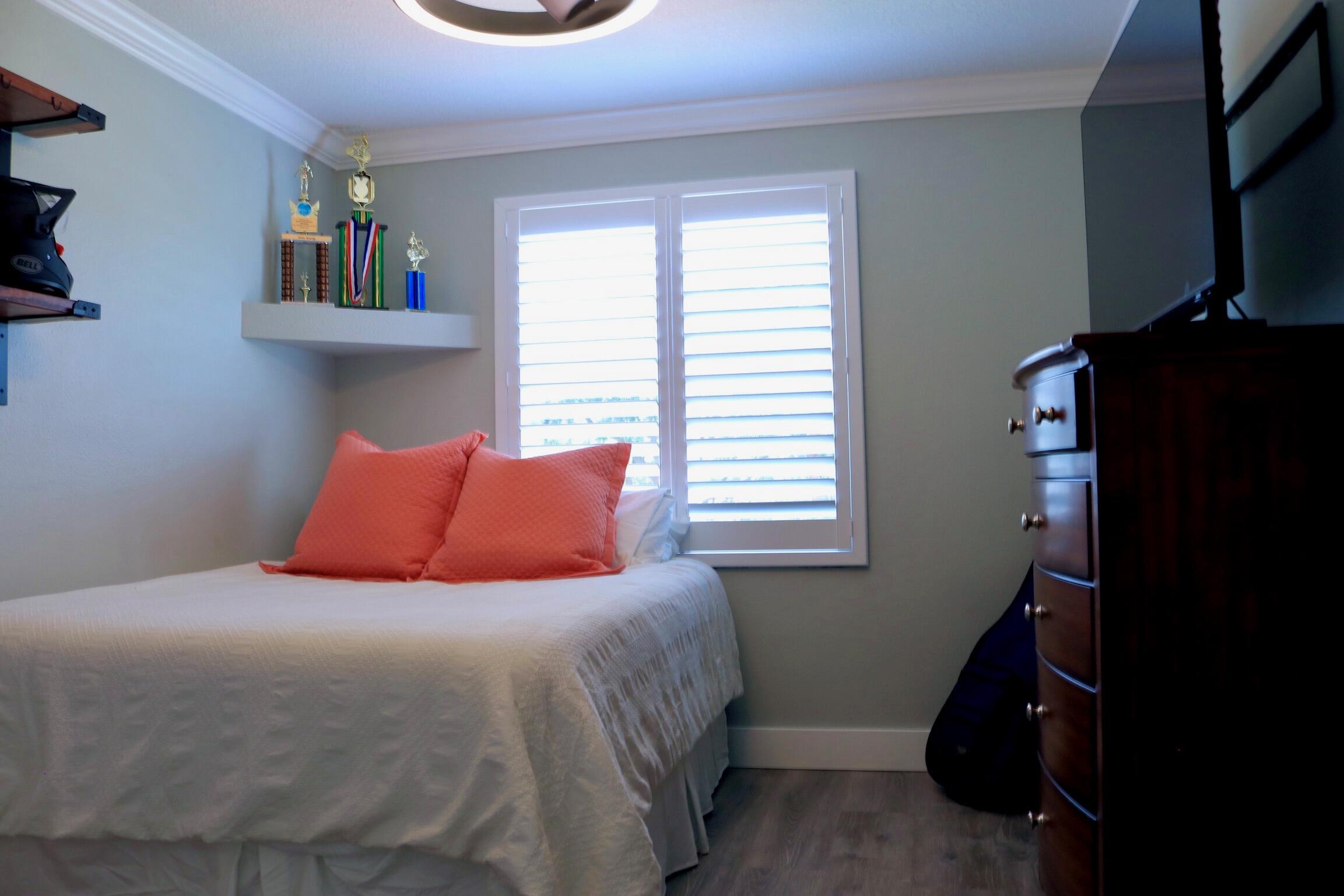 CHARLESTON SHORES - Residential