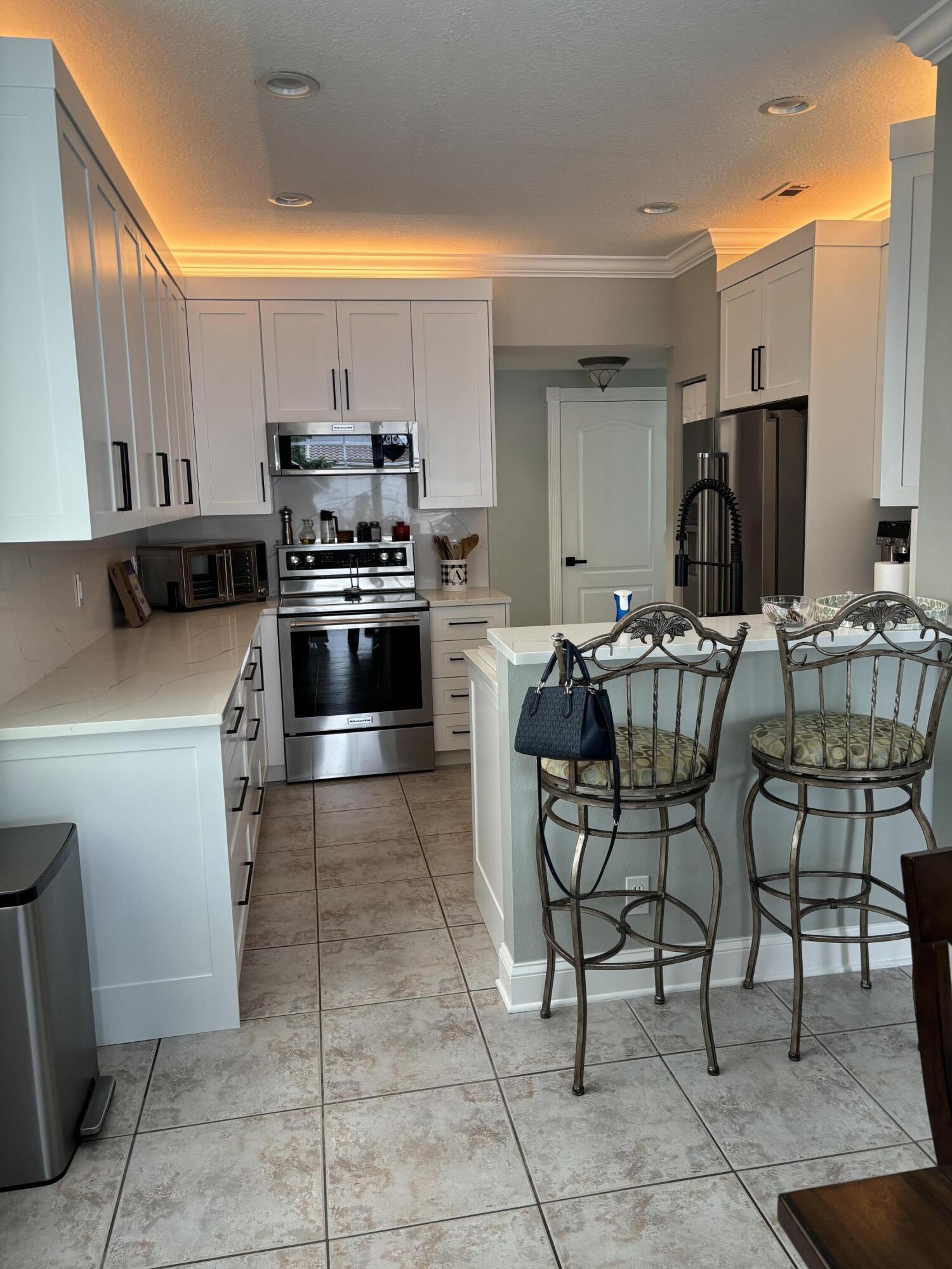 CHARLESTON SHORES - Residential