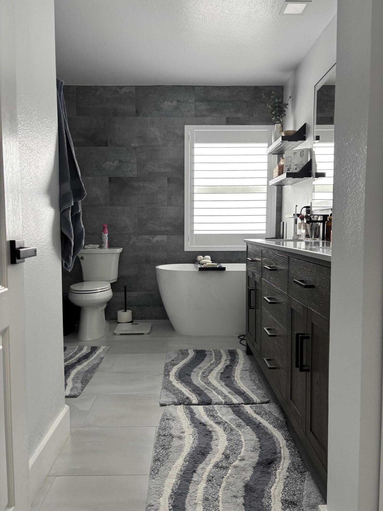 CHARLESTON SHORES - Residential