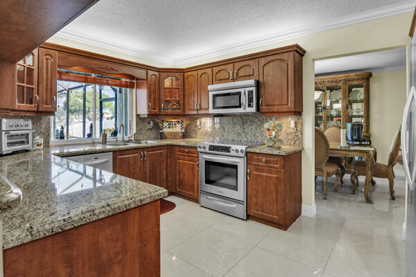 WAVERLY HUNDRED - Residential