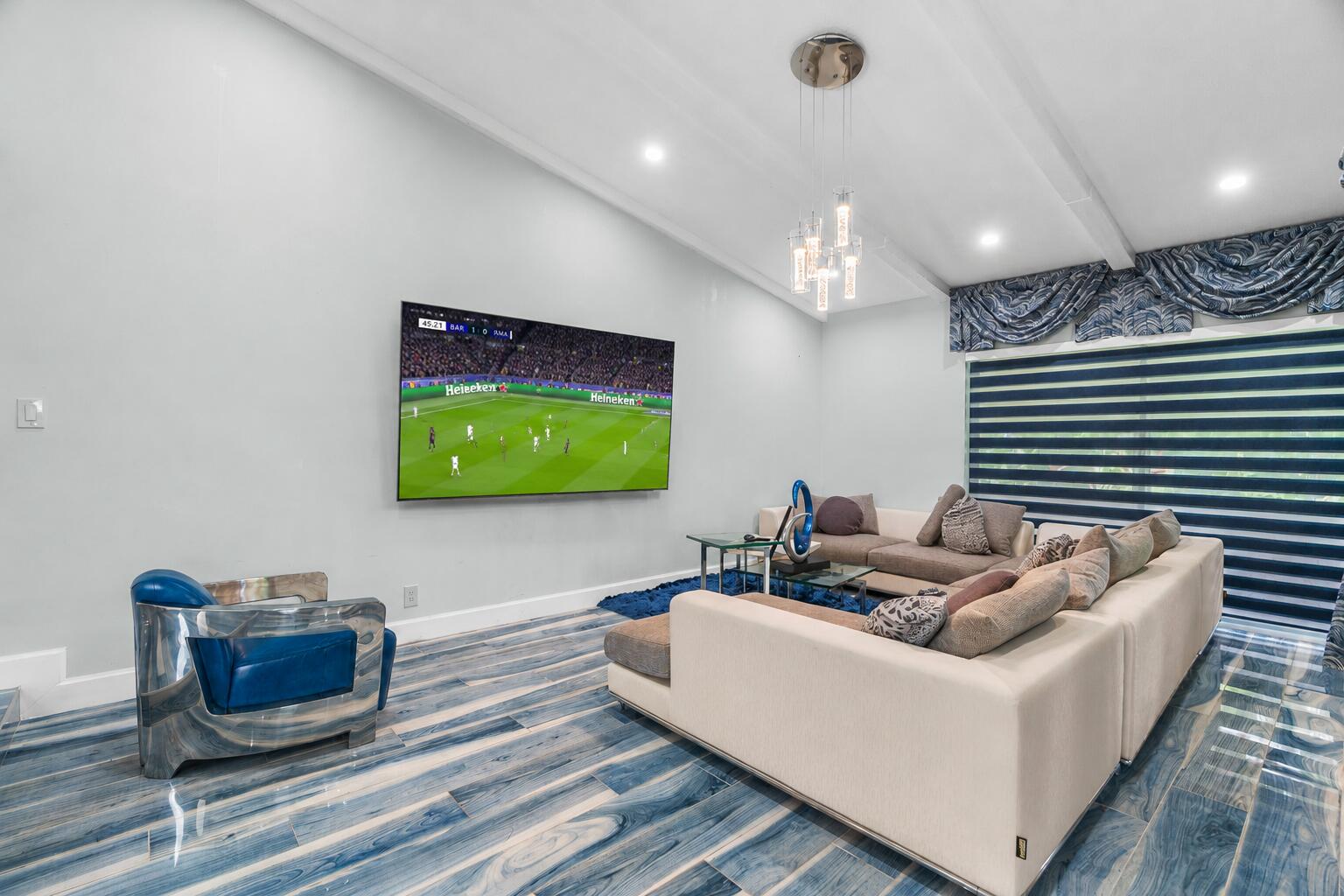 CAMEO WOODS CONDO - Residential Lease