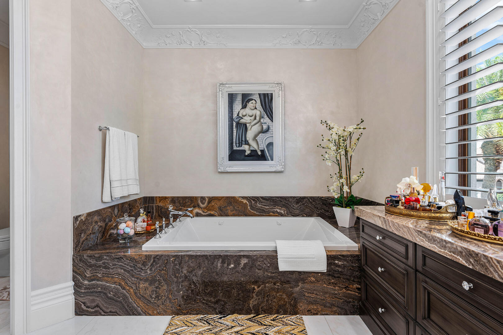 ROYAL PALM YACHT & COUNTRY CLUB - Residential
