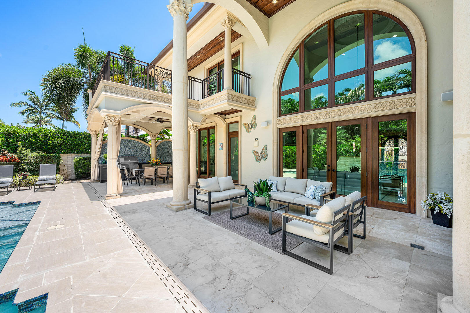 ROYAL PALM YACHT & COUNTRY CLUB - Residential