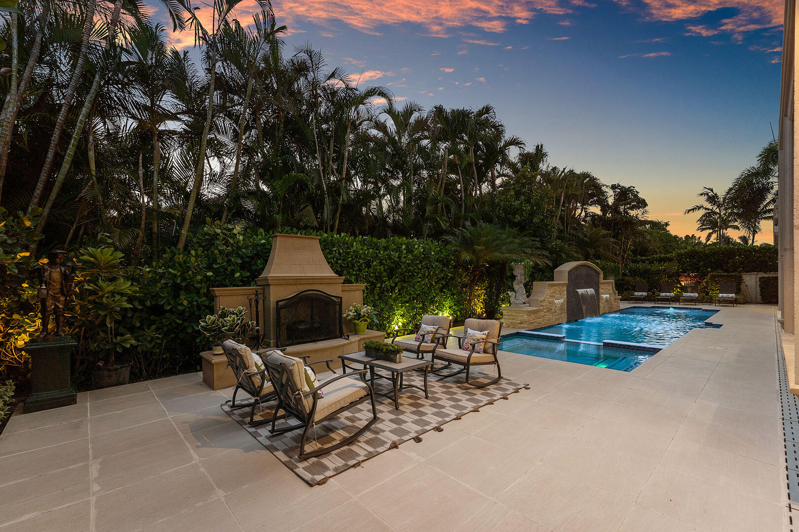 ROYAL PALM YACHT & COUNTRY CLUB - Residential