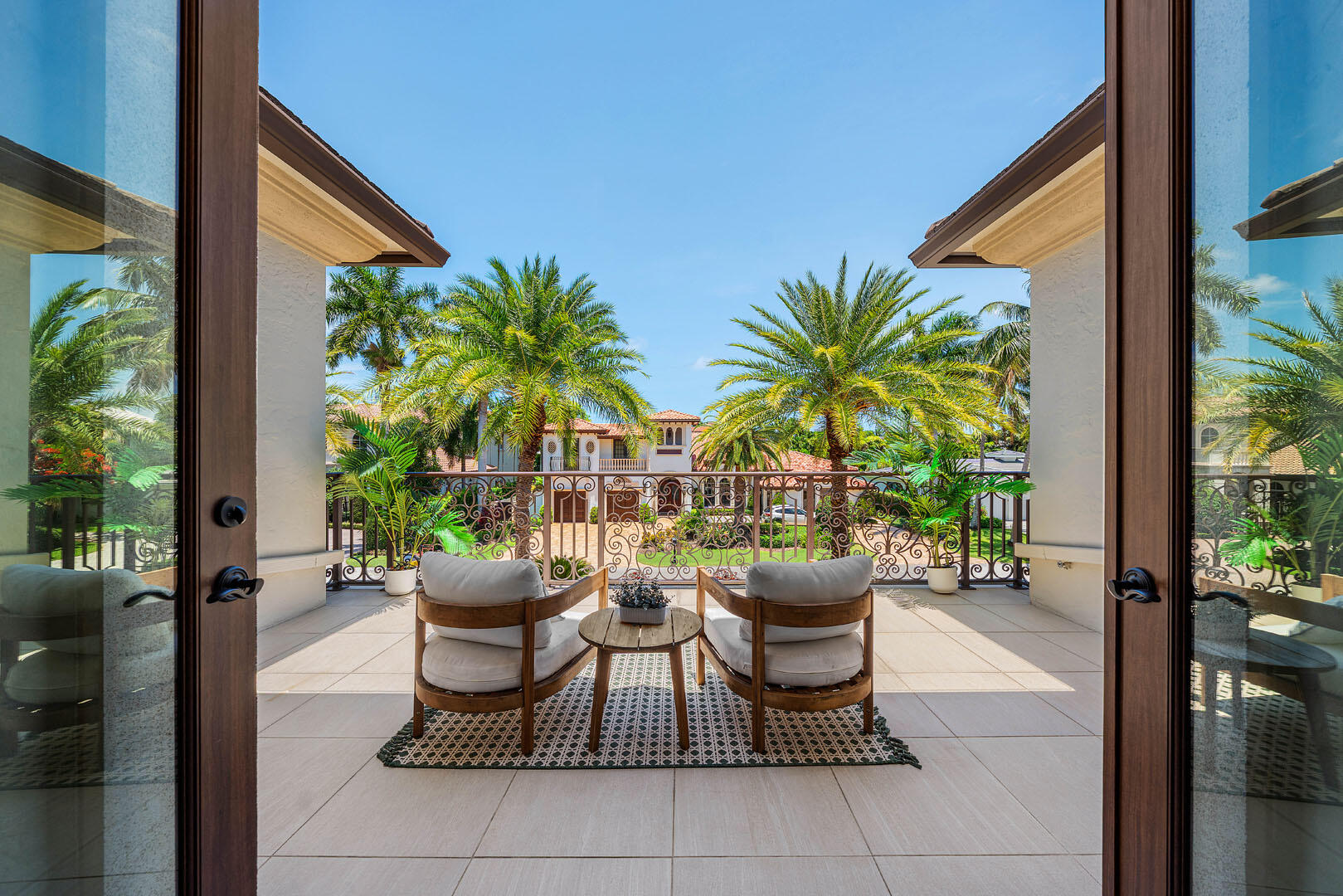 ROYAL PALM YACHT & COUNTRY CLUB - Residential