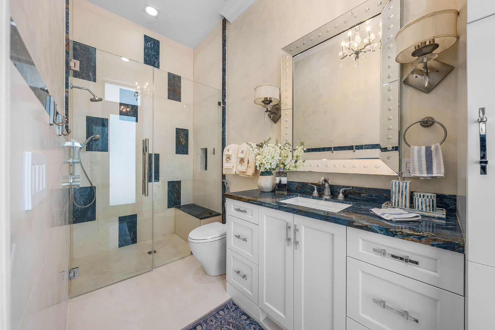 ROYAL PALM YACHT & COUNTRY CLUB - Residential