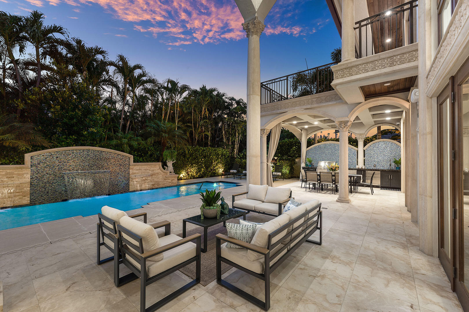 ROYAL PALM YACHT & COUNTRY CLUB - Residential