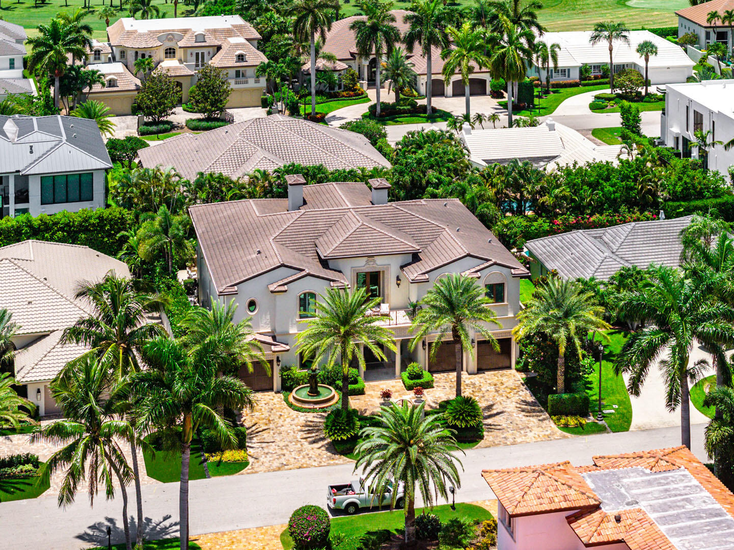 ROYAL PALM YACHT & COUNTRY CLUB - Residential
