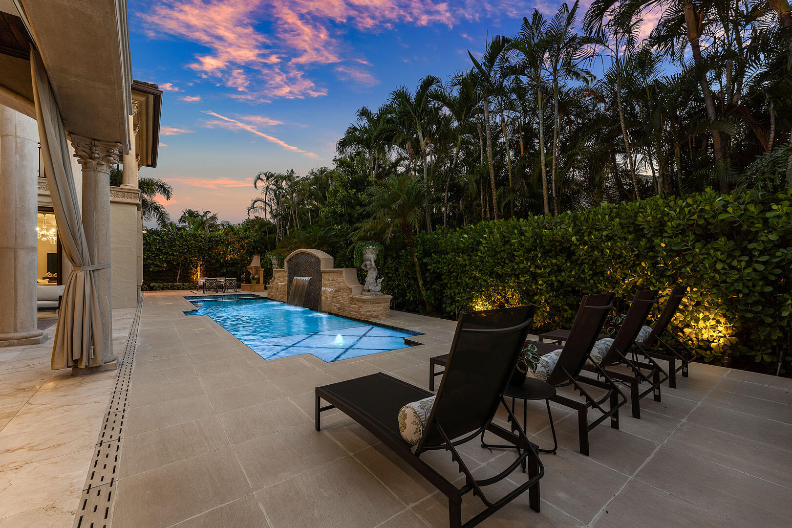 ROYAL PALM YACHT & COUNTRY CLUB - Residential
