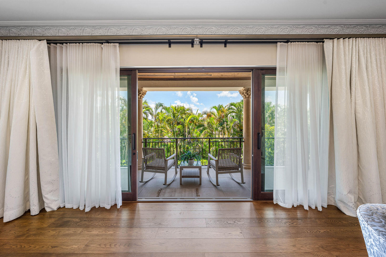 ROYAL PALM YACHT & COUNTRY CLUB - Residential