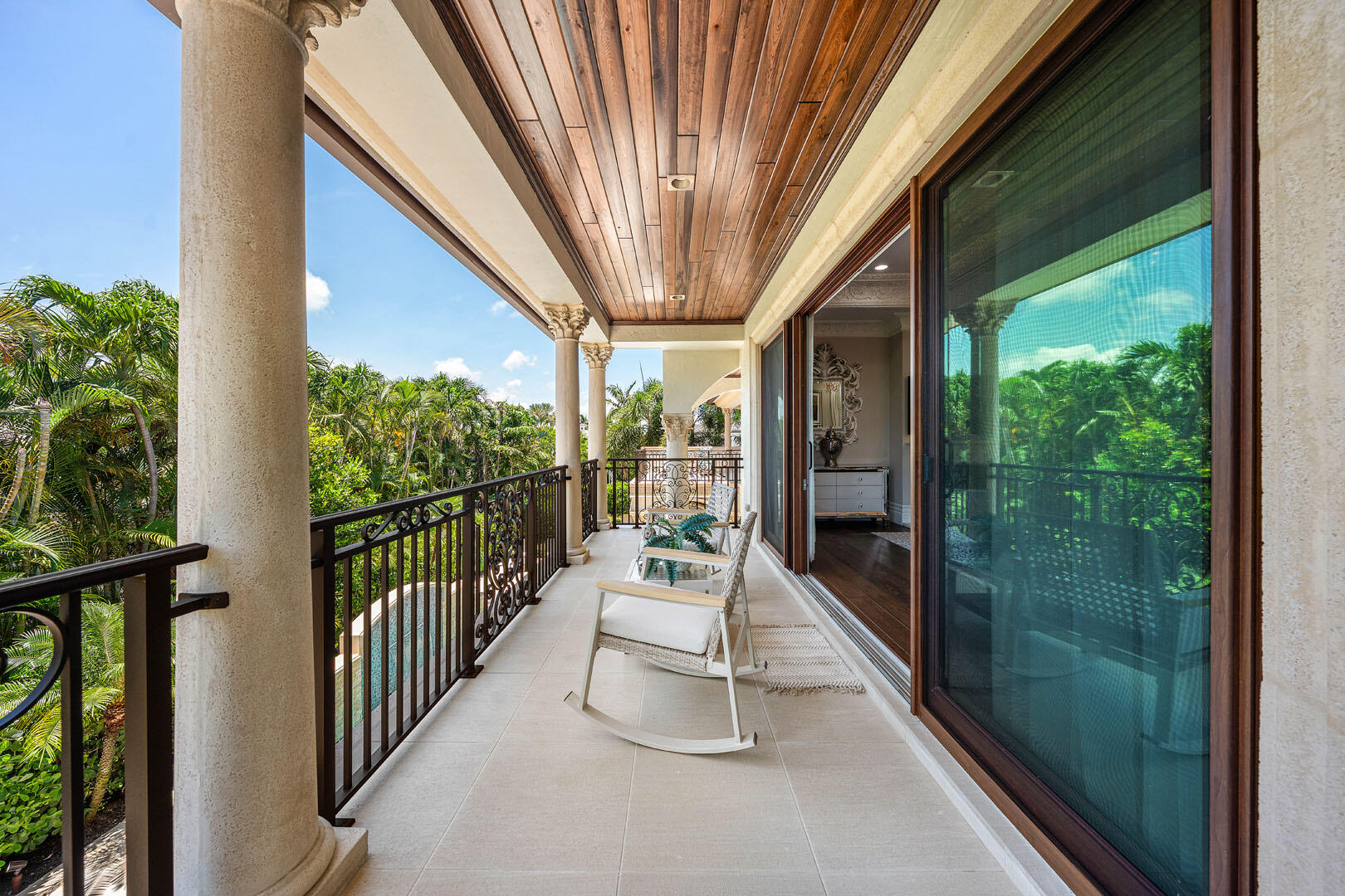 ROYAL PALM YACHT & COUNTRY CLUB - Residential