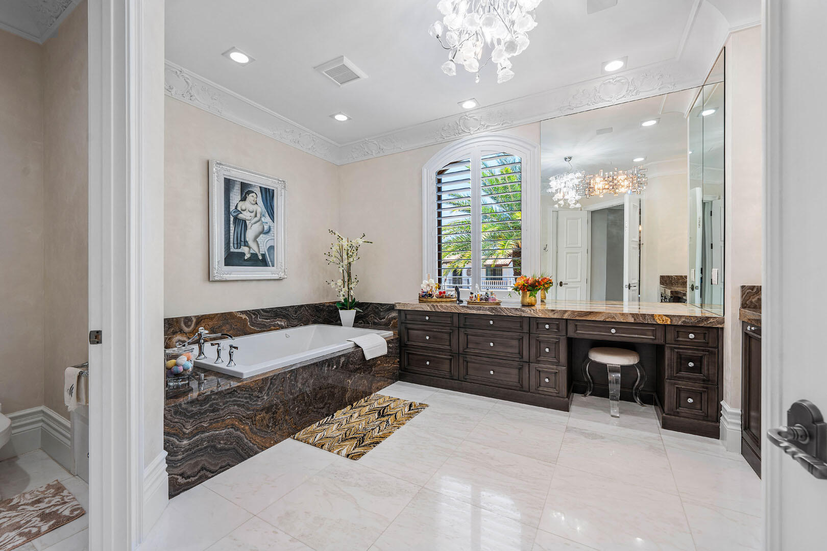 ROYAL PALM YACHT & COUNTRY CLUB - Residential